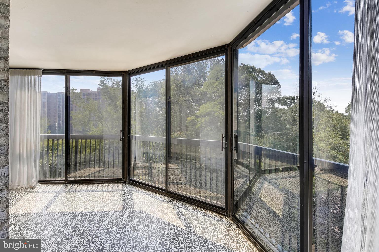 MONTEBELLO - Residential Lease