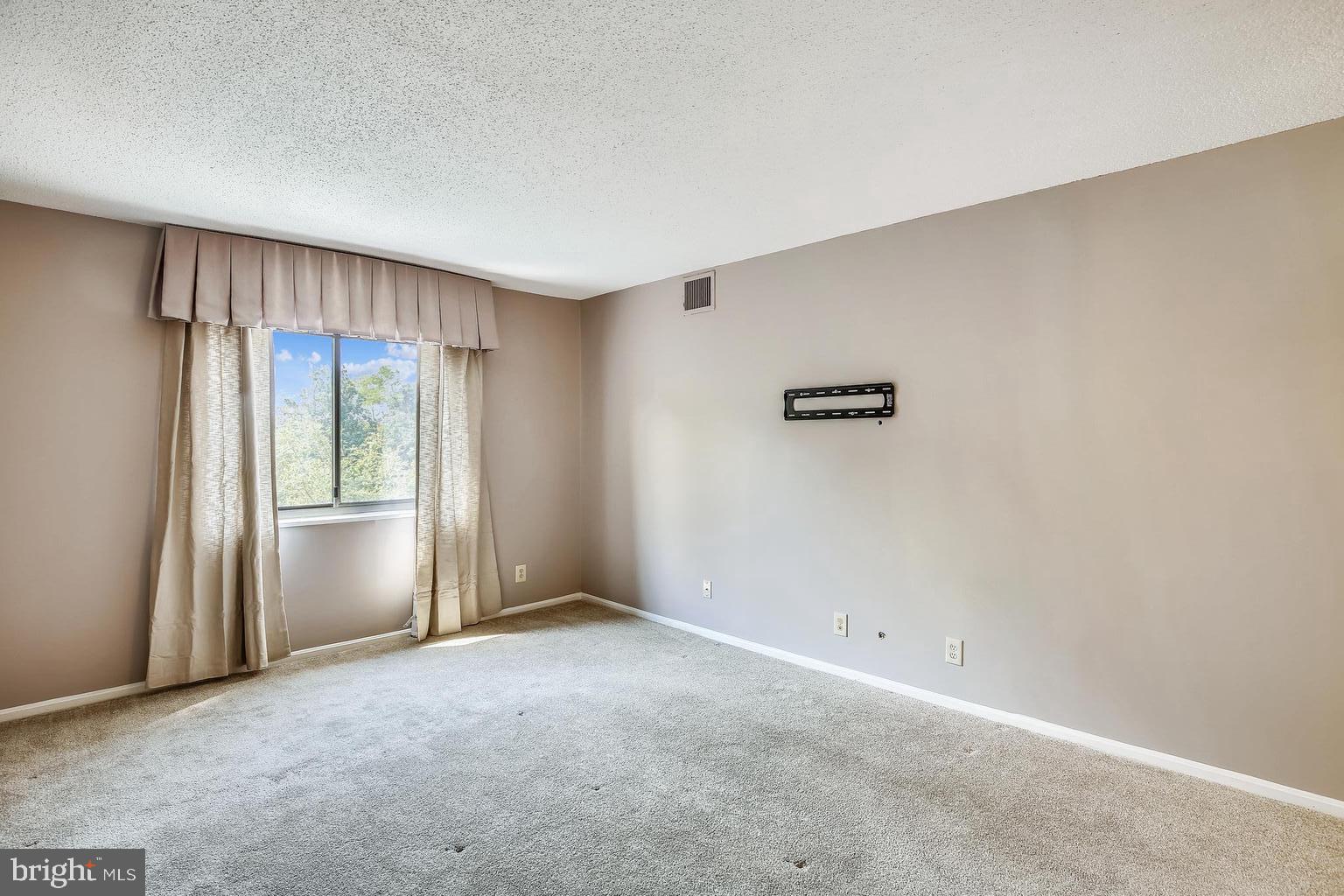 MONTEBELLO - Residential Lease