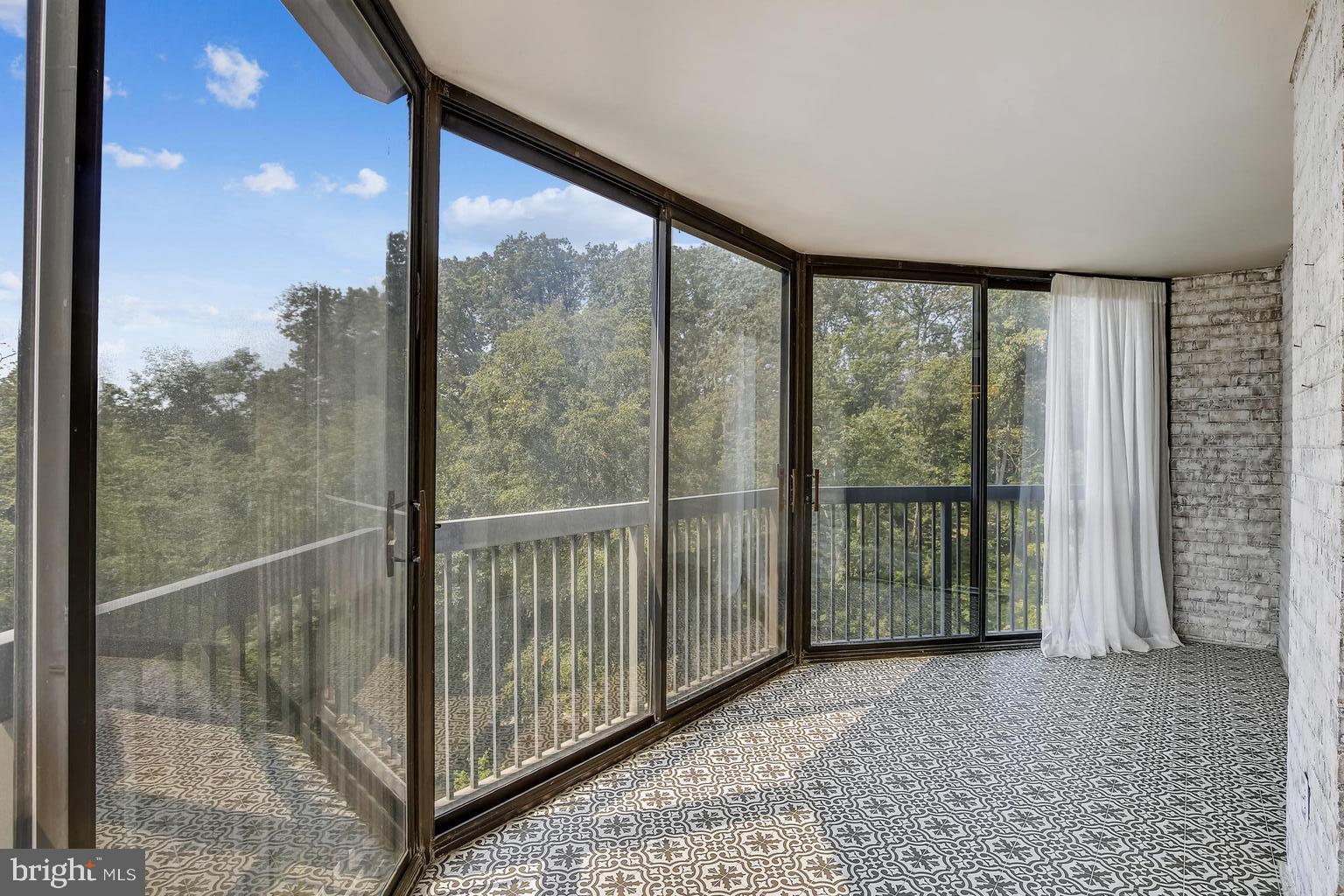 MONTEBELLO - Residential Lease