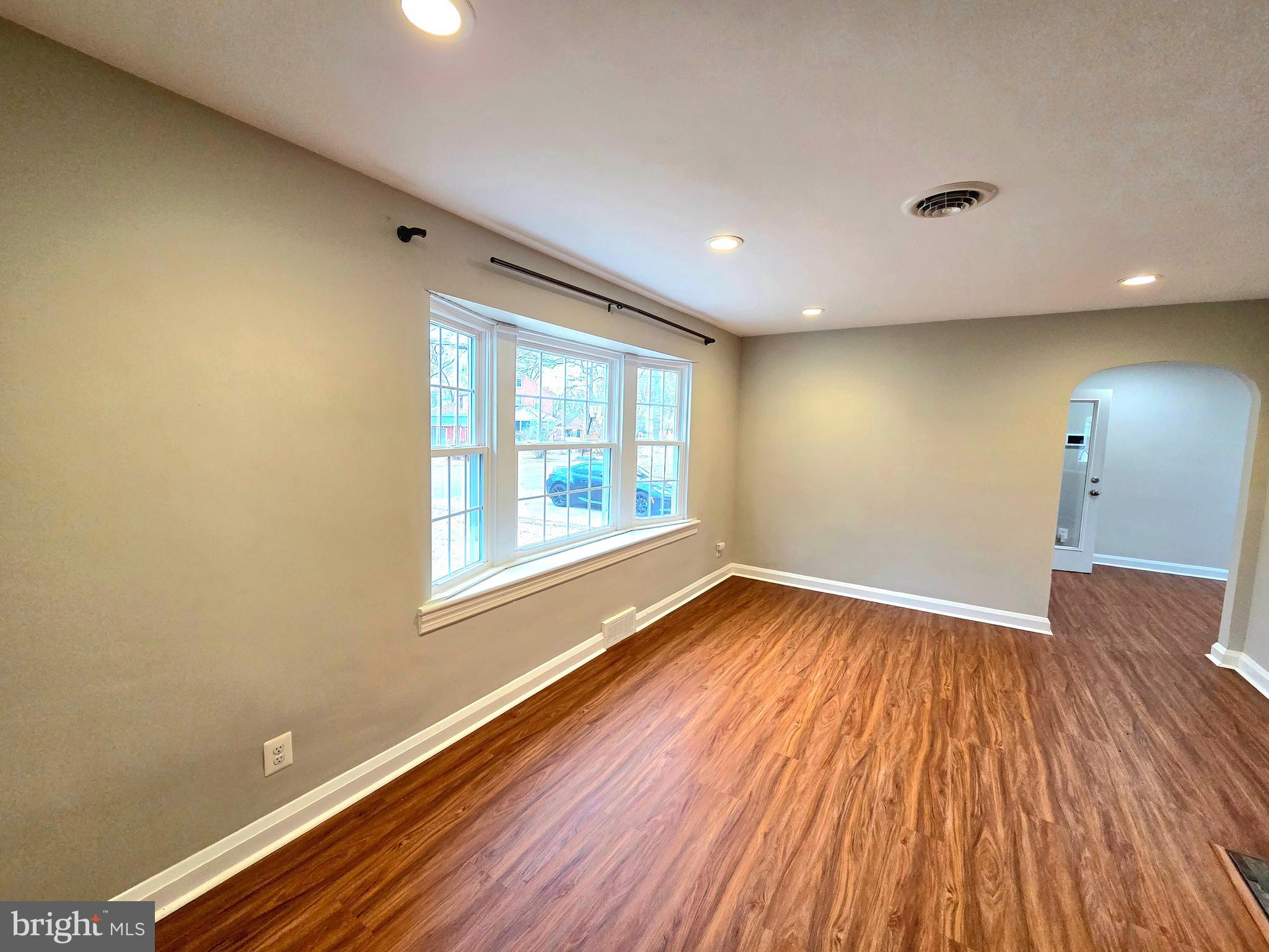 BROOKLYN PARK - Residential Lease