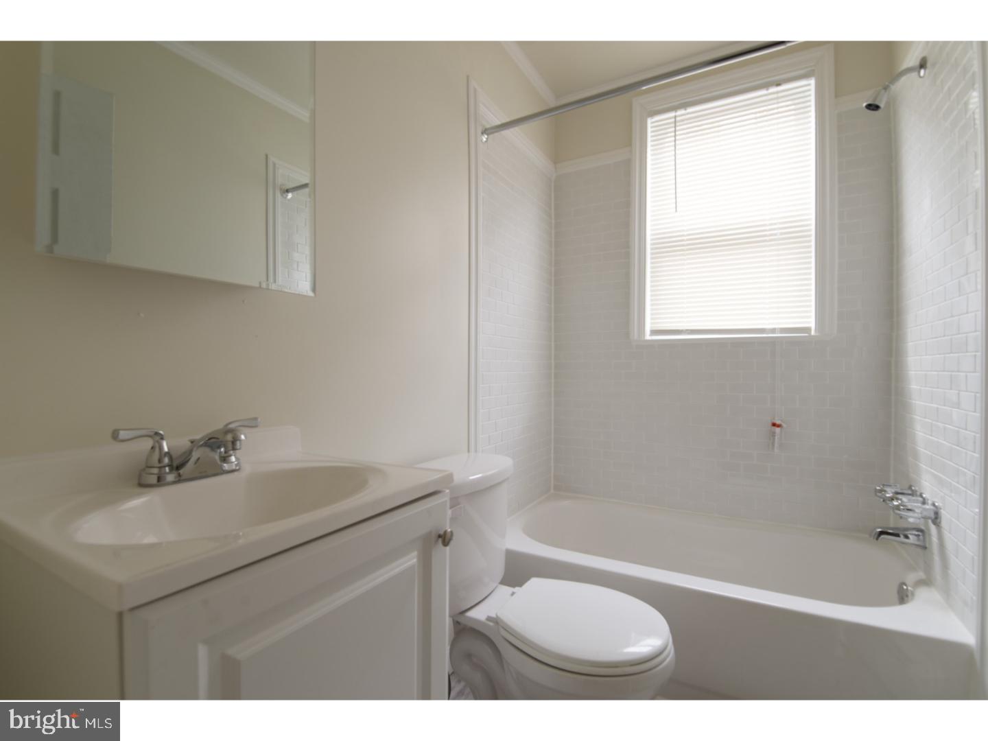 EAST OAK LANE - Residential Lease