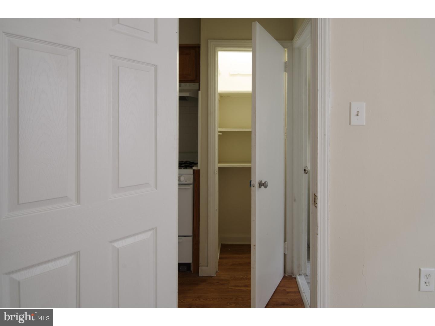 EAST OAK LANE - Residential Lease