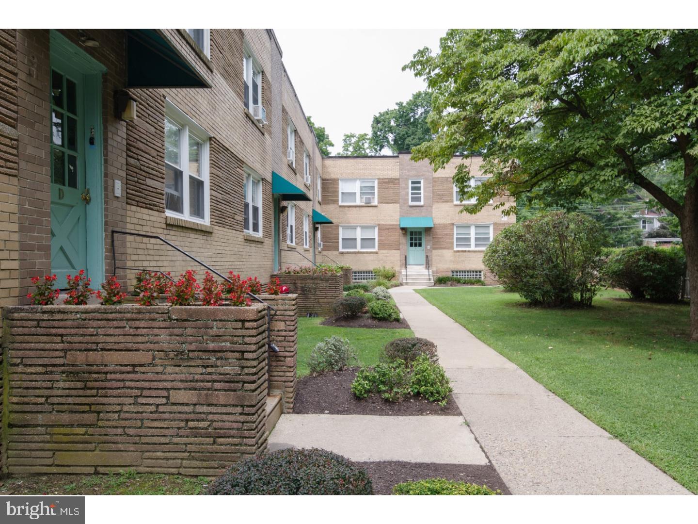 EAST OAK LANE - Residential Lease