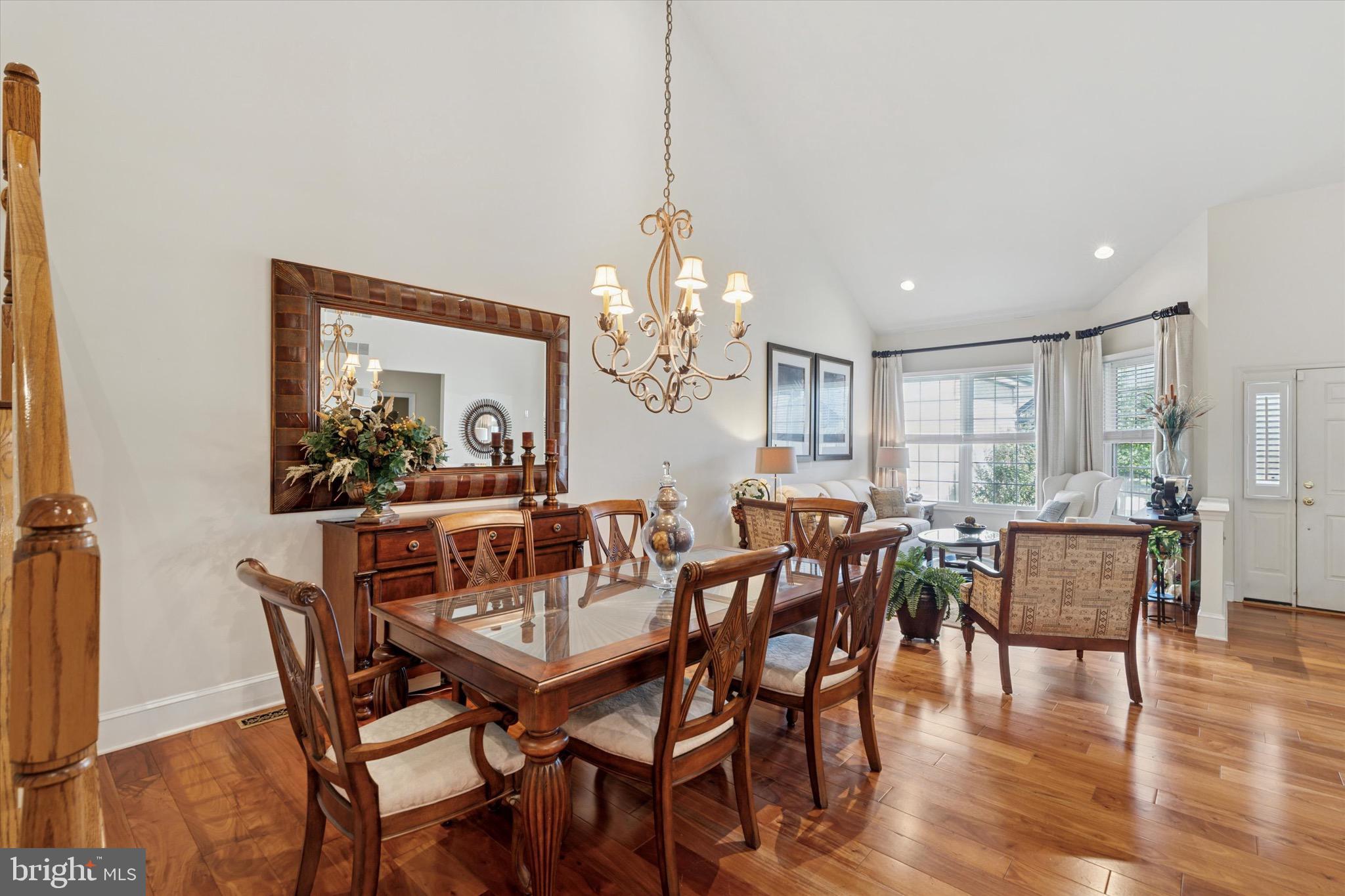 1653 YARDLEY COURT