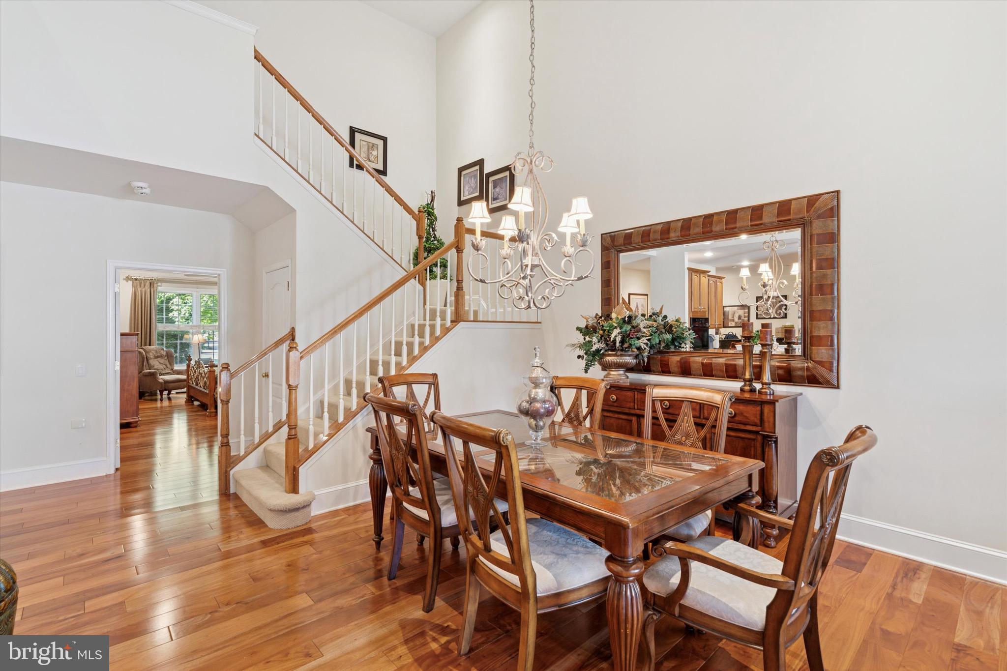 1653 YARDLEY COURT