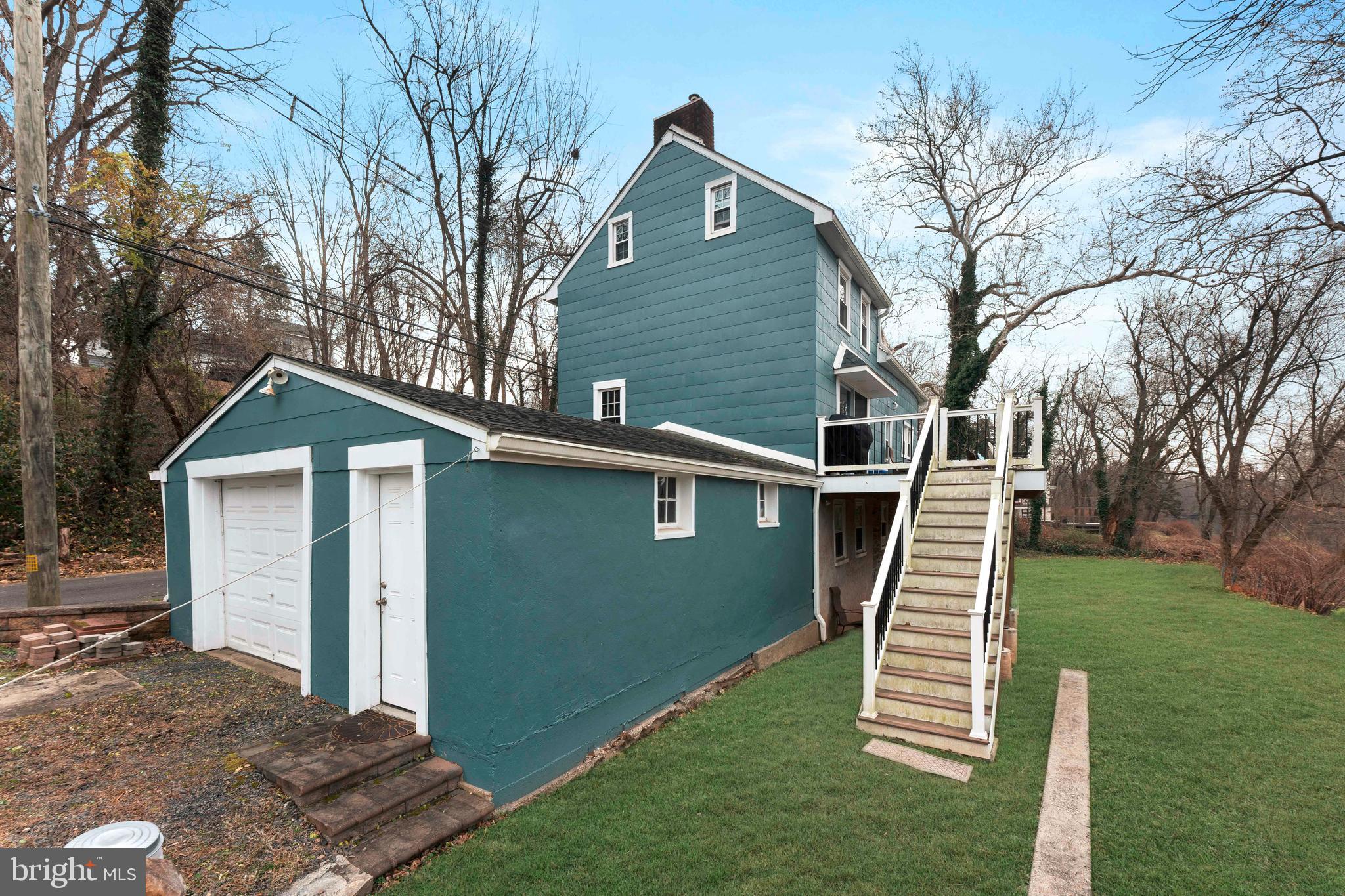 NEWPORTVILLE - Residential