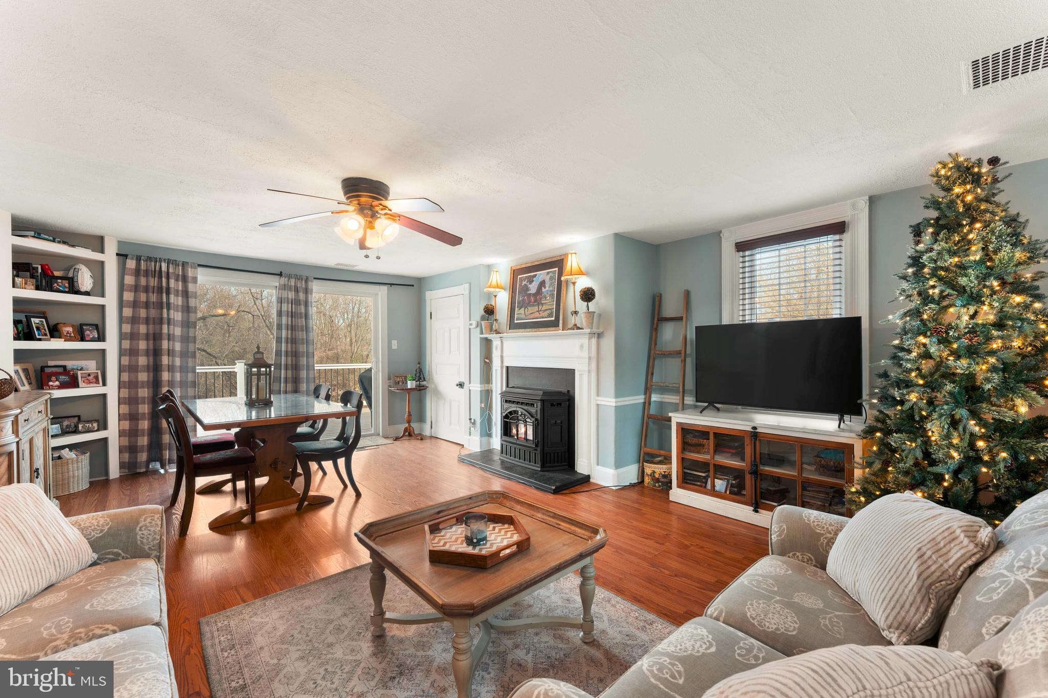 NEWPORTVILLE - Residential