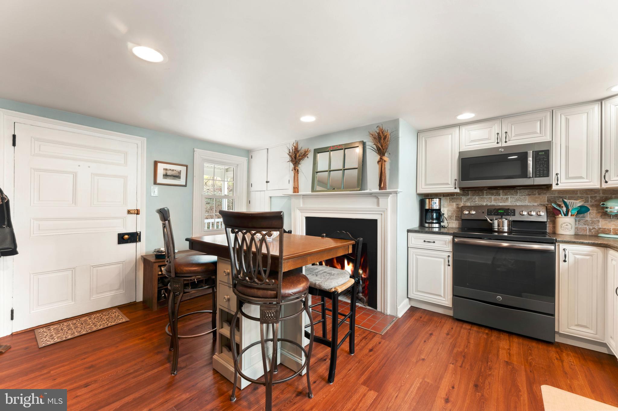 NEWPORTVILLE - Residential