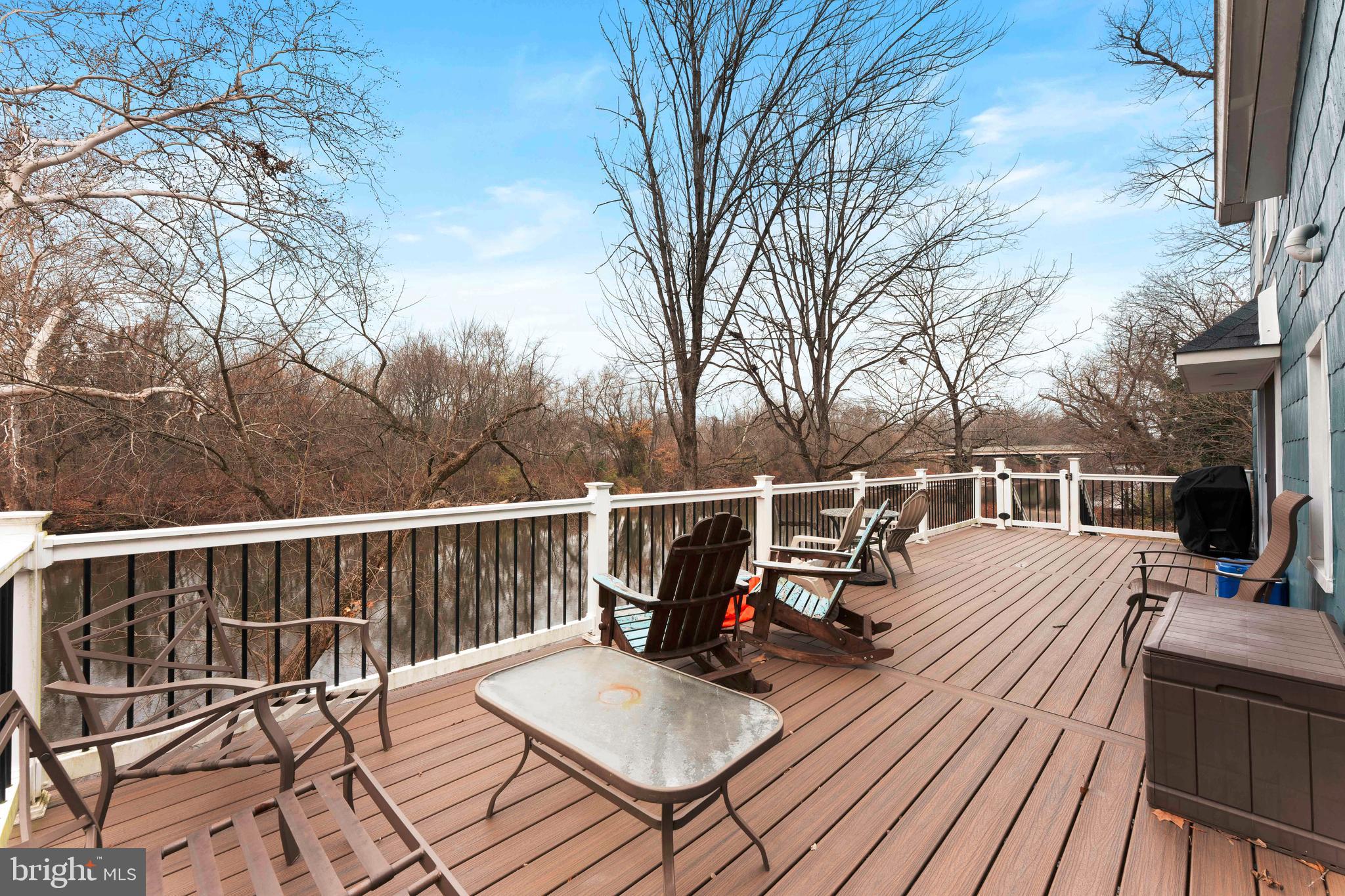 NEWPORTVILLE - Residential