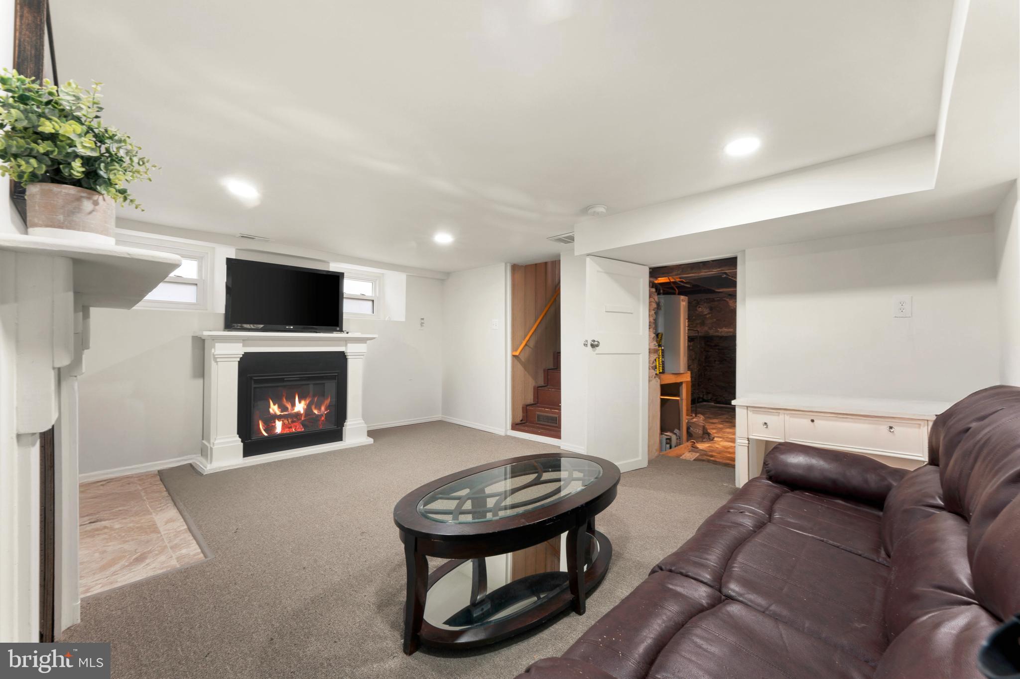 NEWPORTVILLE - Residential