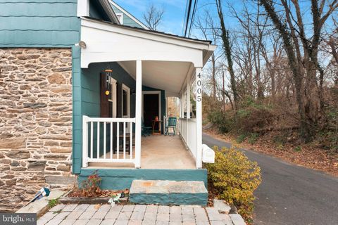 4005 LOWER ROAD LEVITTOWN PA 19056