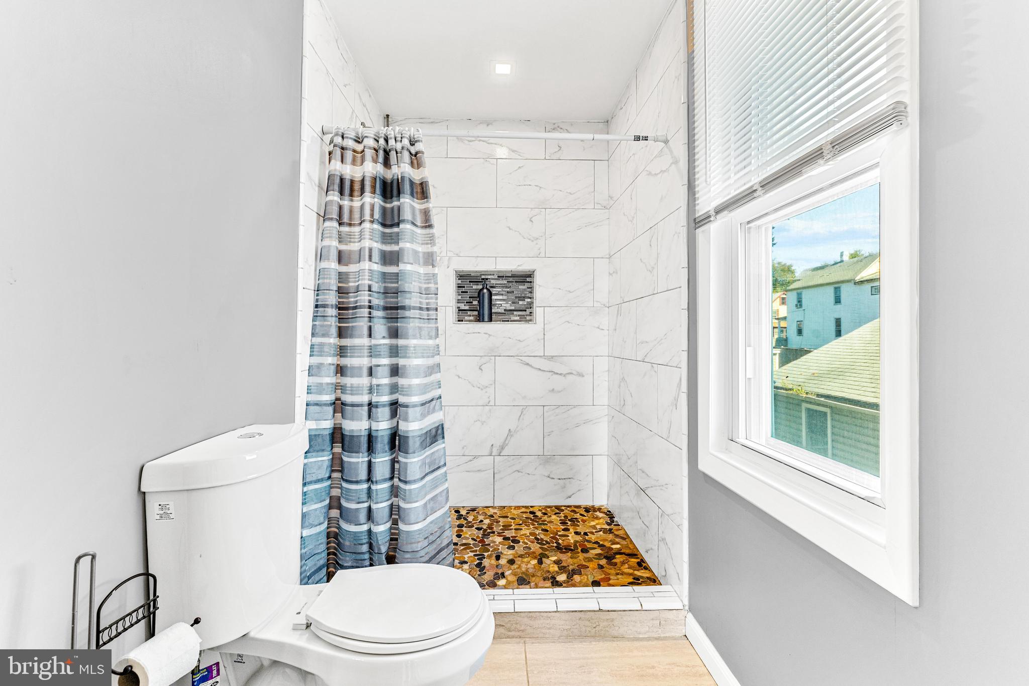 LANDSDOWNE - Residential