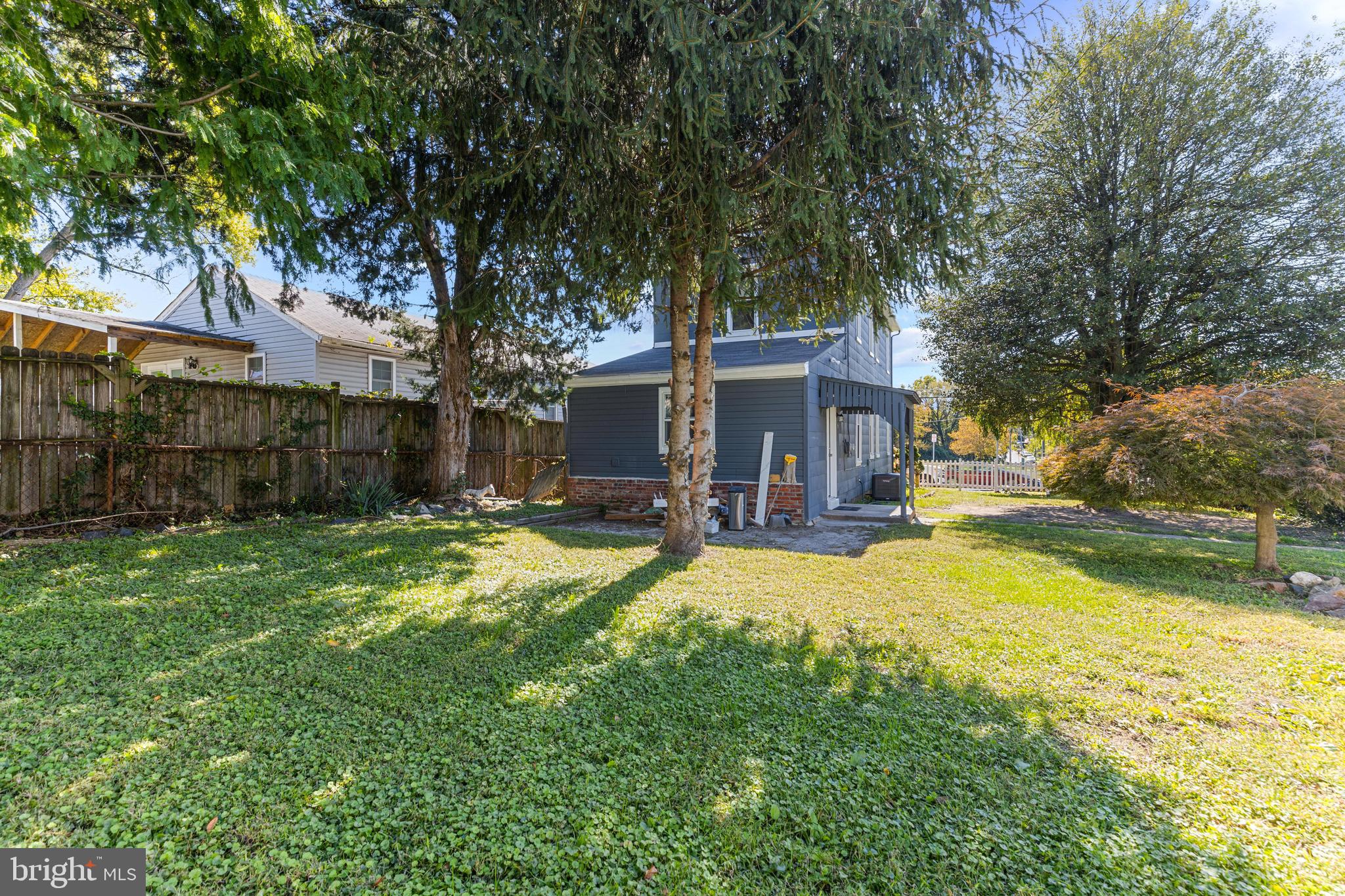 LANDSDOWNE - Residential