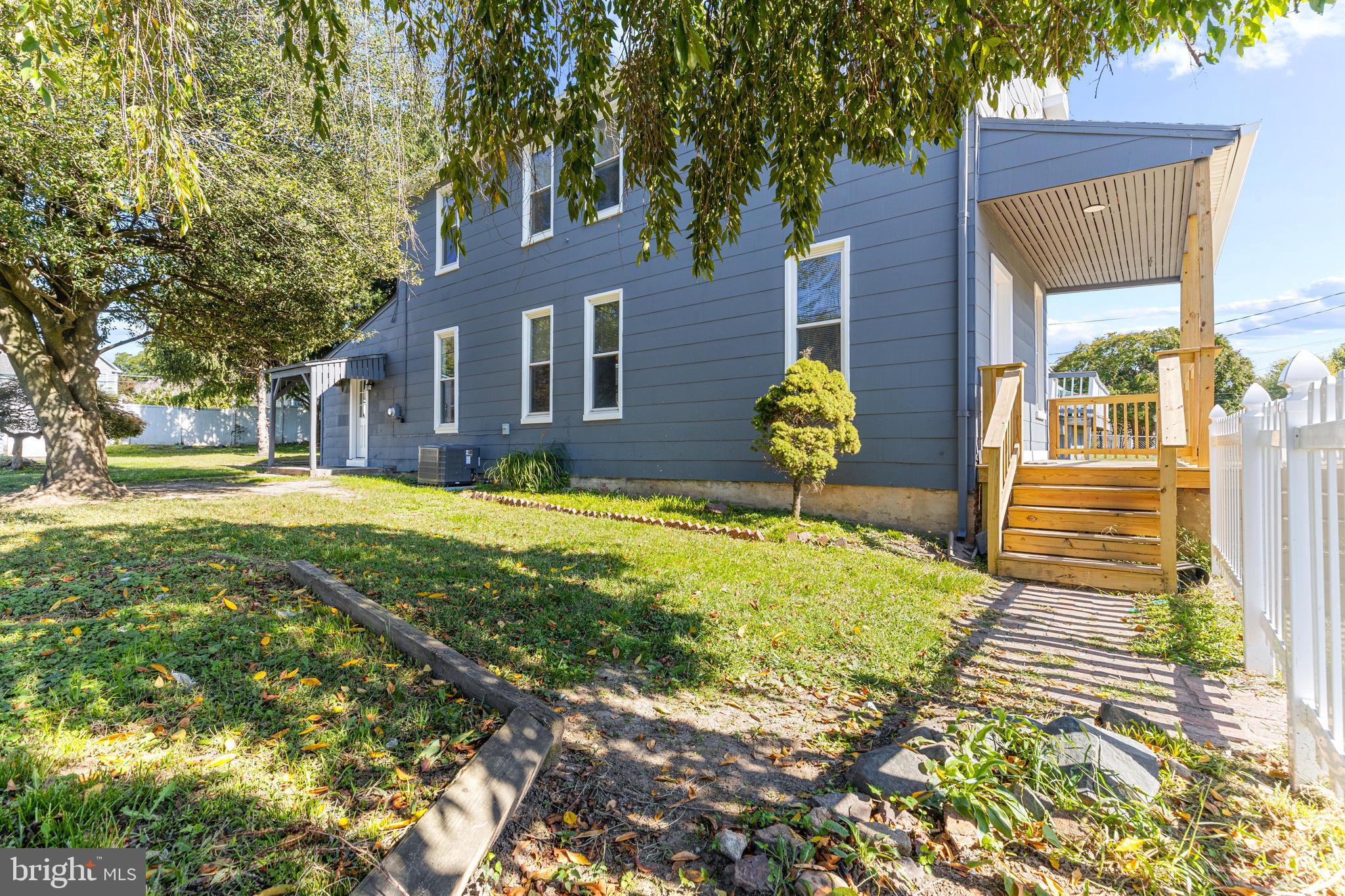 LANDSDOWNE - Residential