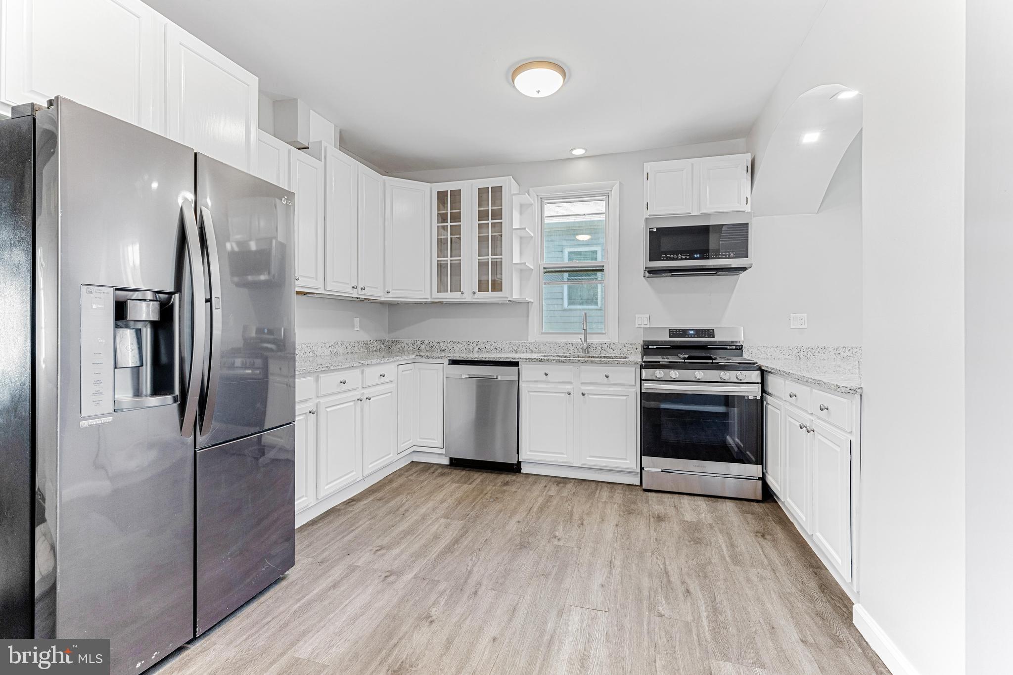 LANDSDOWNE - Residential