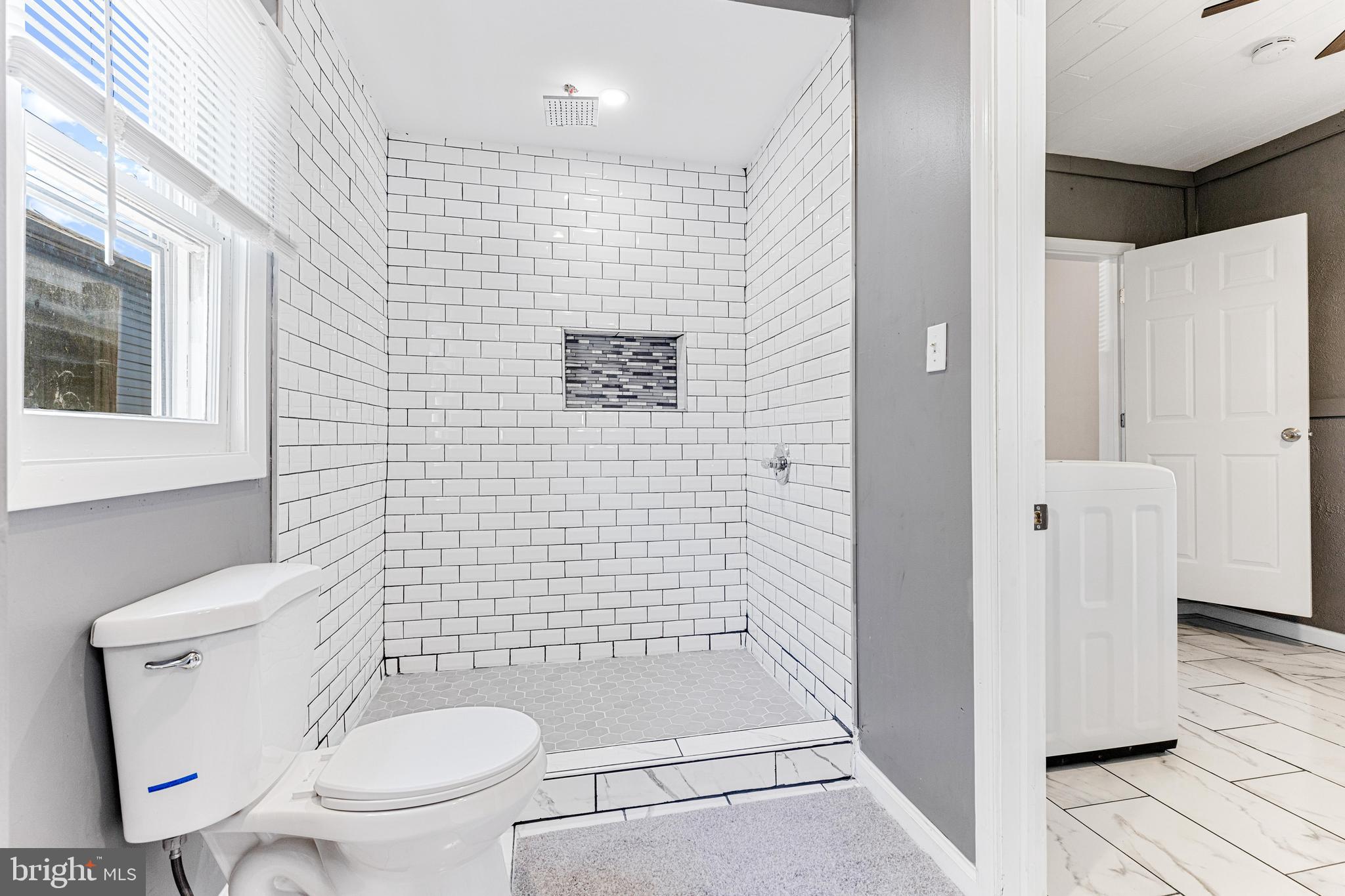 LANDSDOWNE - Residential