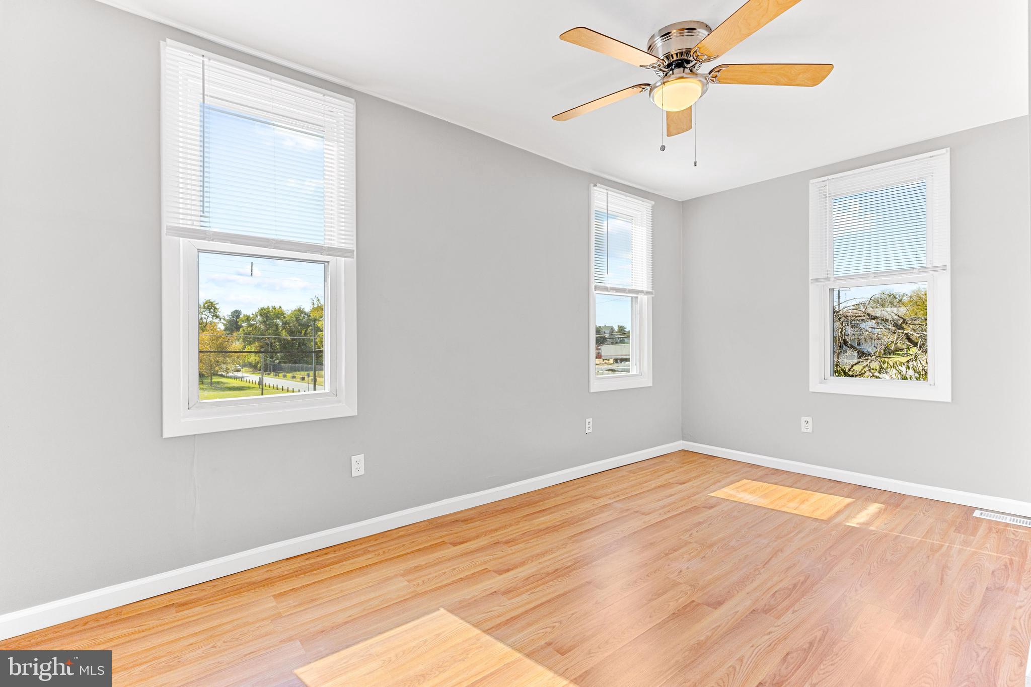 LANDSDOWNE - Residential