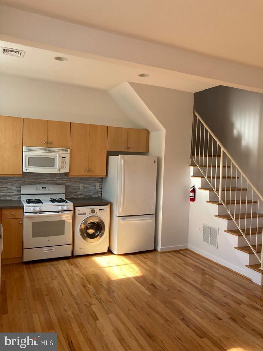 Photo of 242 Centre Street #3, TRENTON, NJ 08611 (MLS # NJME2077432)