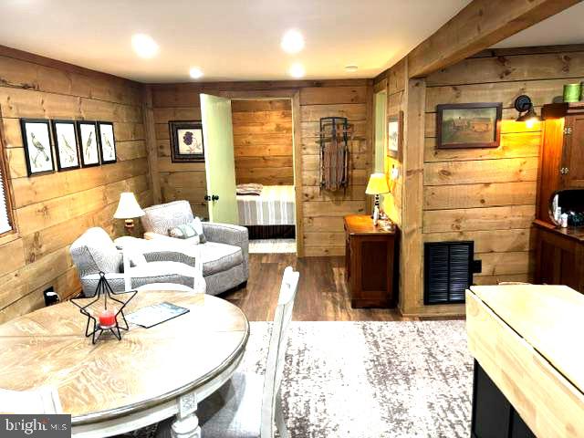 141 MATTHEWS LOOP