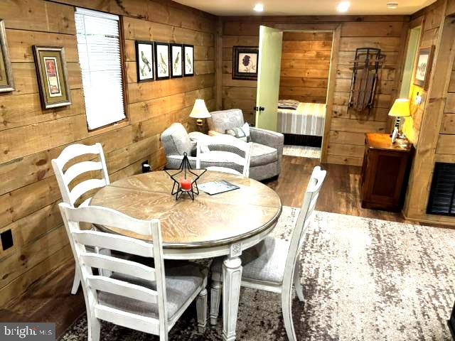 141 MATTHEWS LOOP