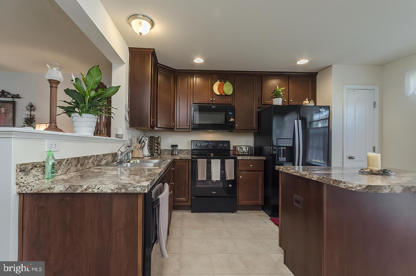 STONEBROOK VILLAGE - Residential