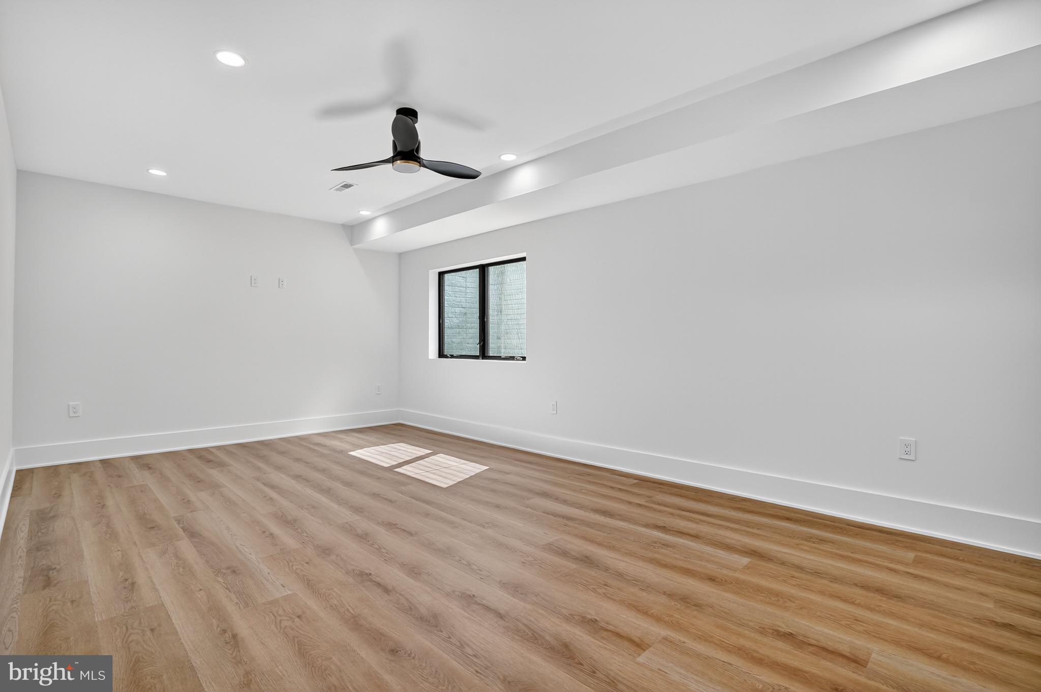 WEST MC LEAN - Residential