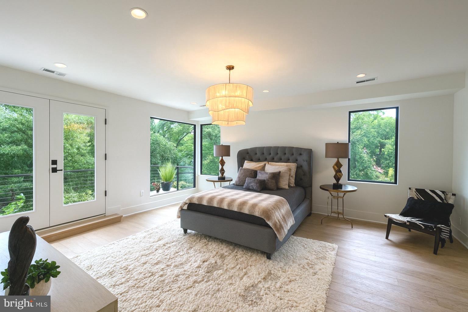 WEST MC LEAN - Residential