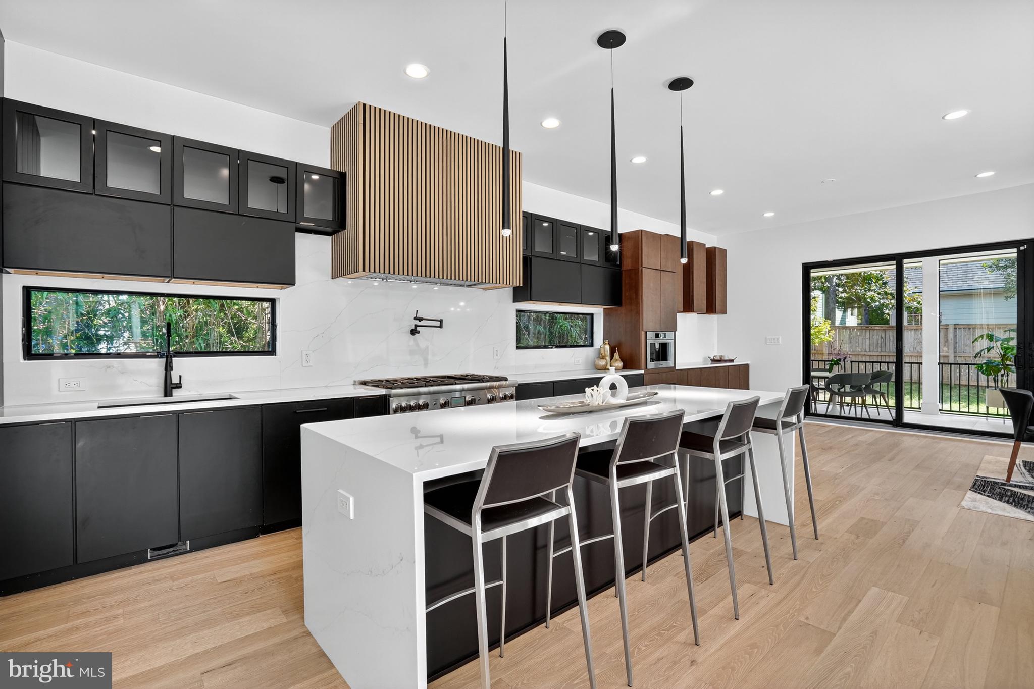 WEST MC LEAN - Residential