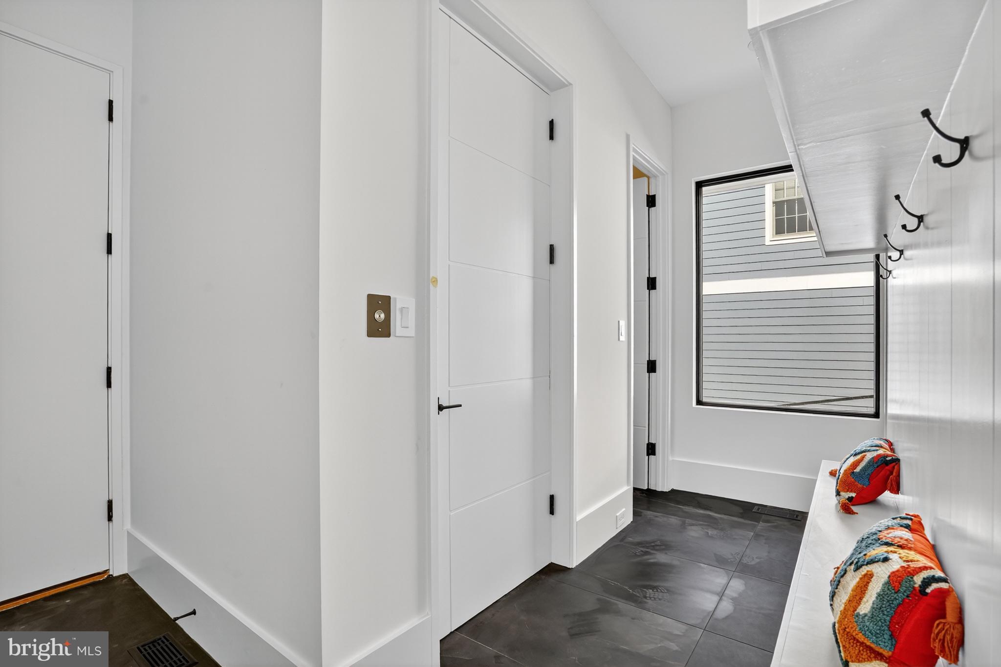 WEST MC LEAN - Residential