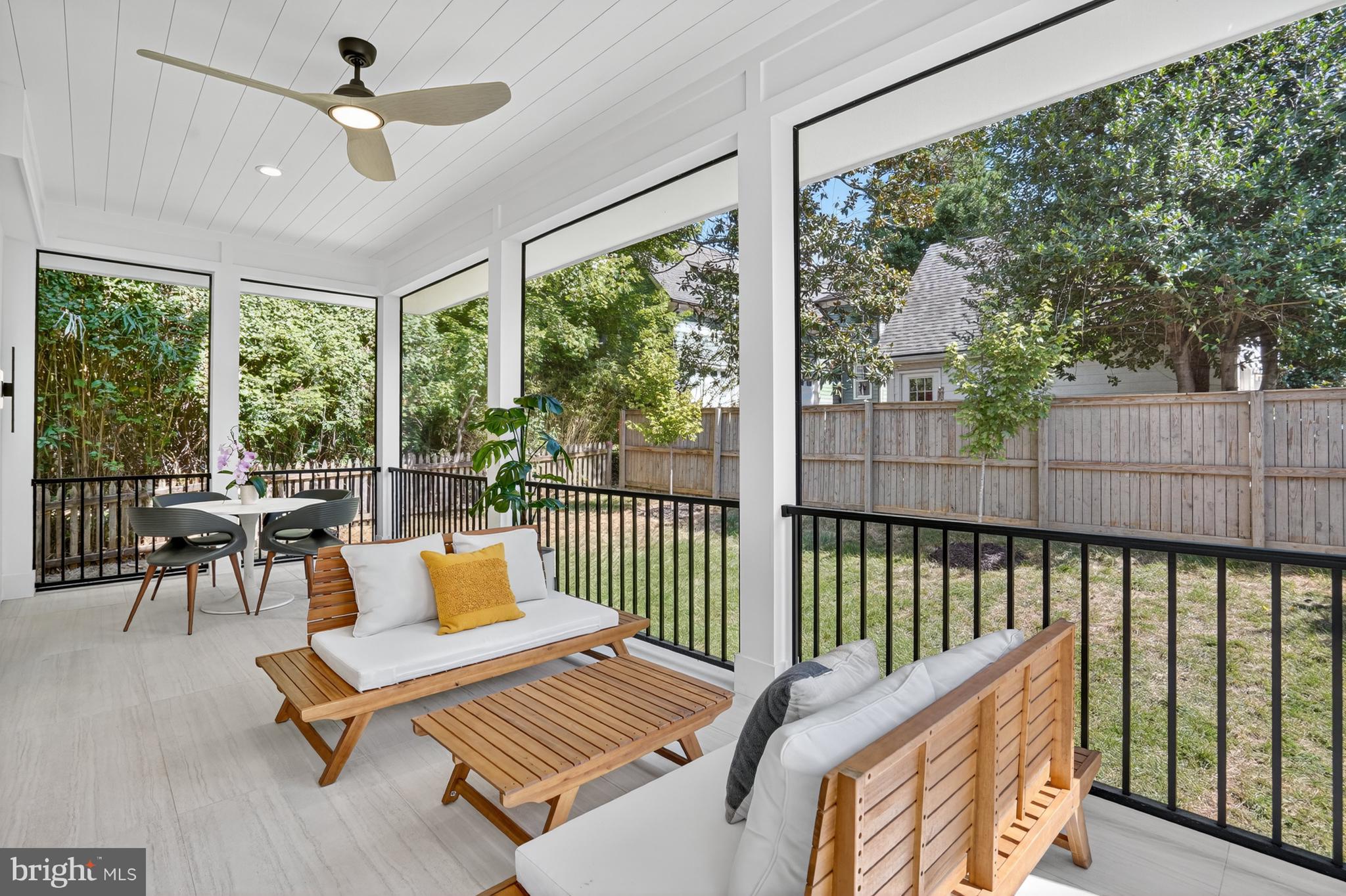 WEST MC LEAN - Residential