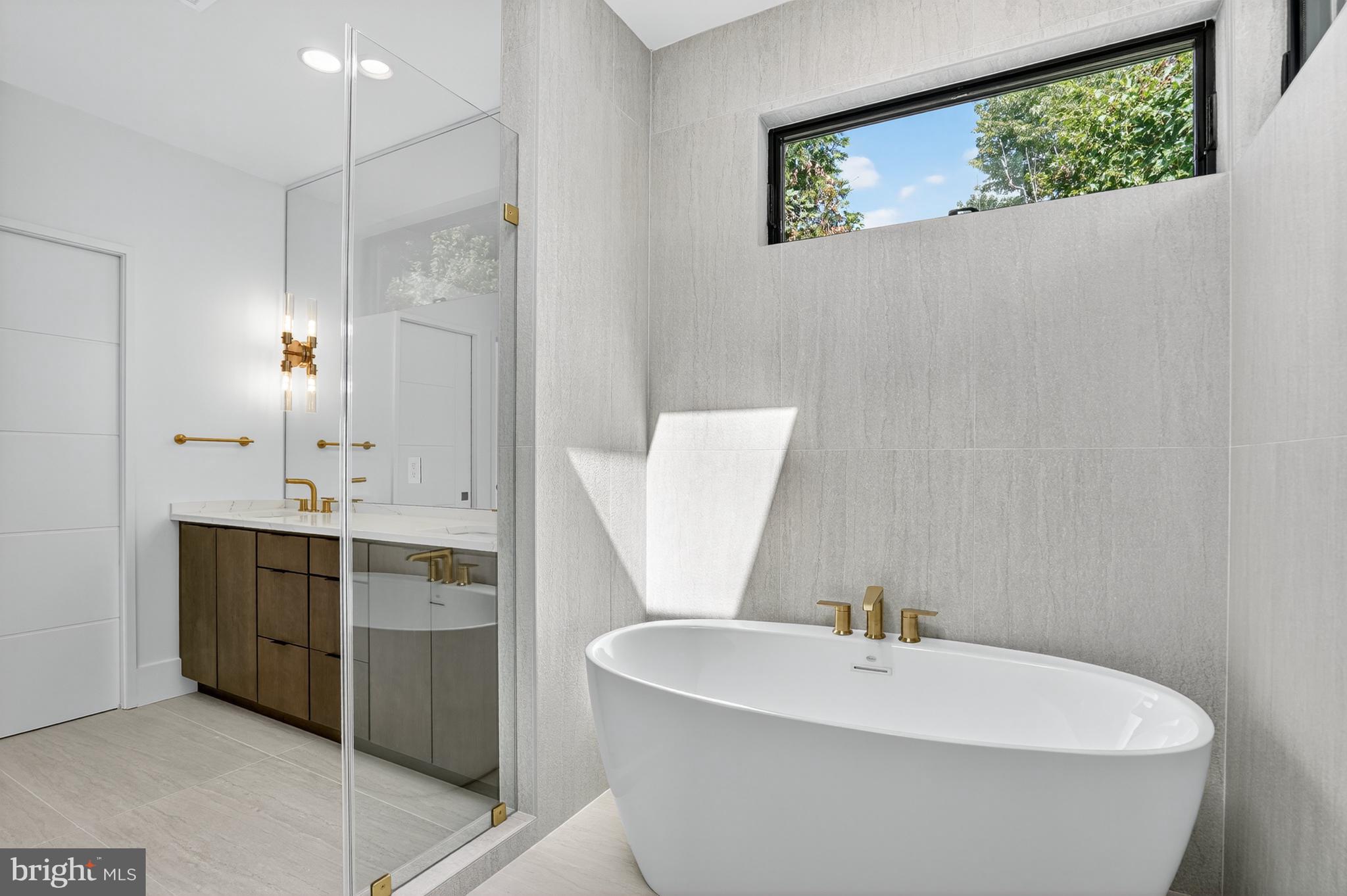 WEST MC LEAN - Residential