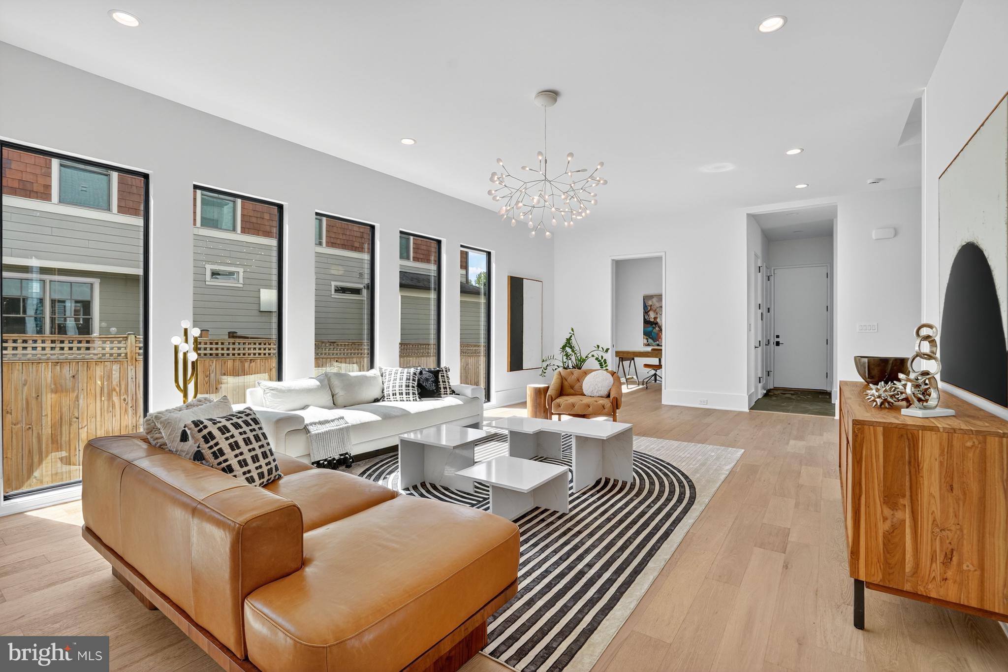 WEST MC LEAN - Residential