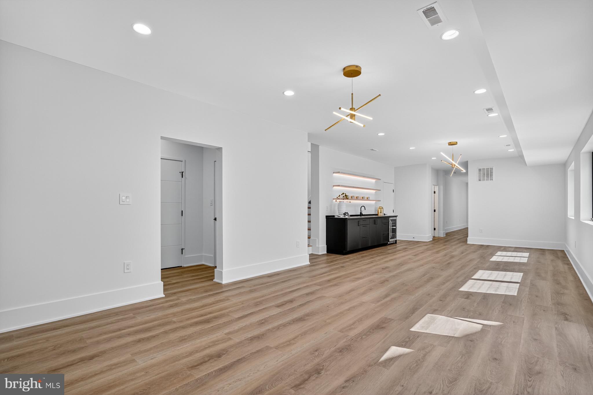 WEST MC LEAN - Residential