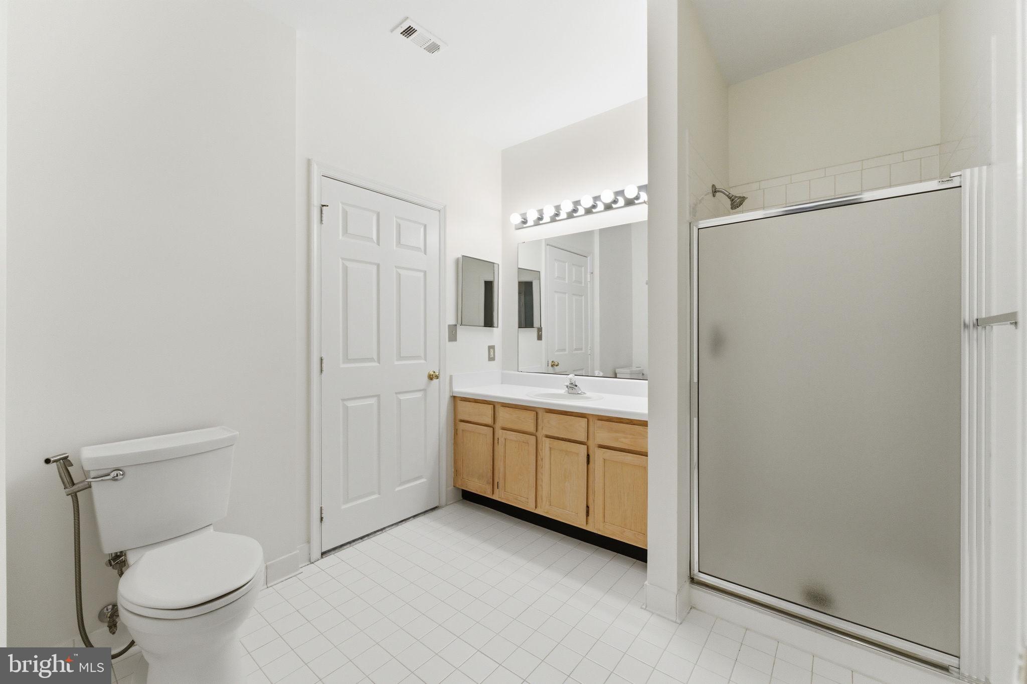 EDGEWATER AT TOWN CENTER - Residential