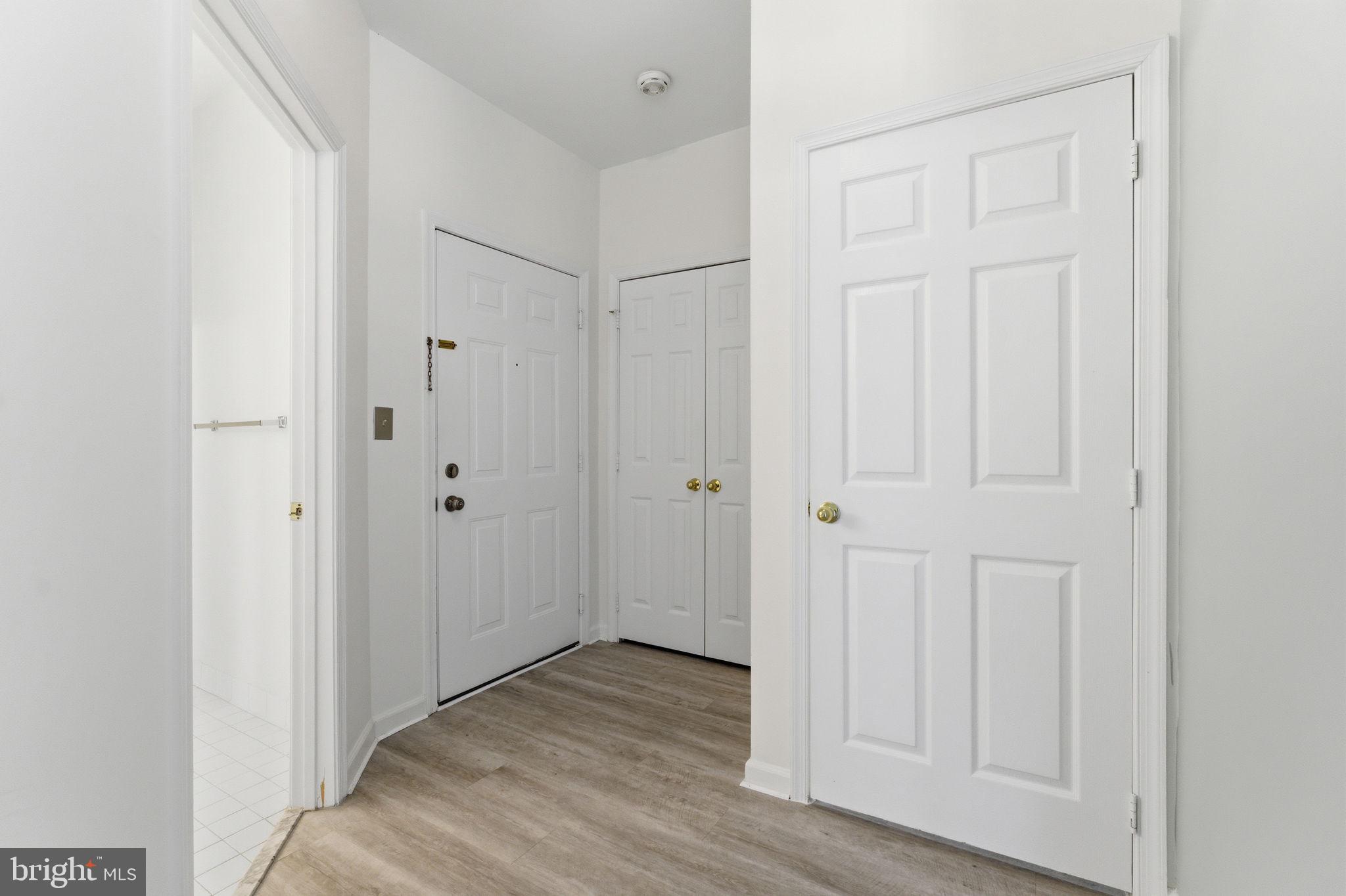 EDGEWATER AT TOWN CENTER - Residential