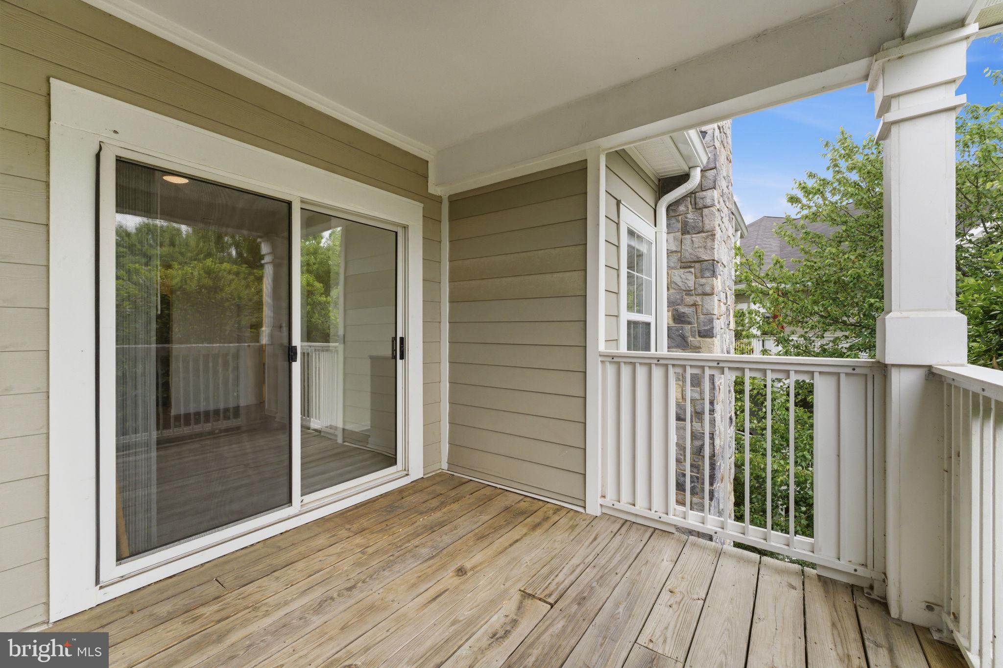 EDGEWATER AT TOWN CENTER - Residential