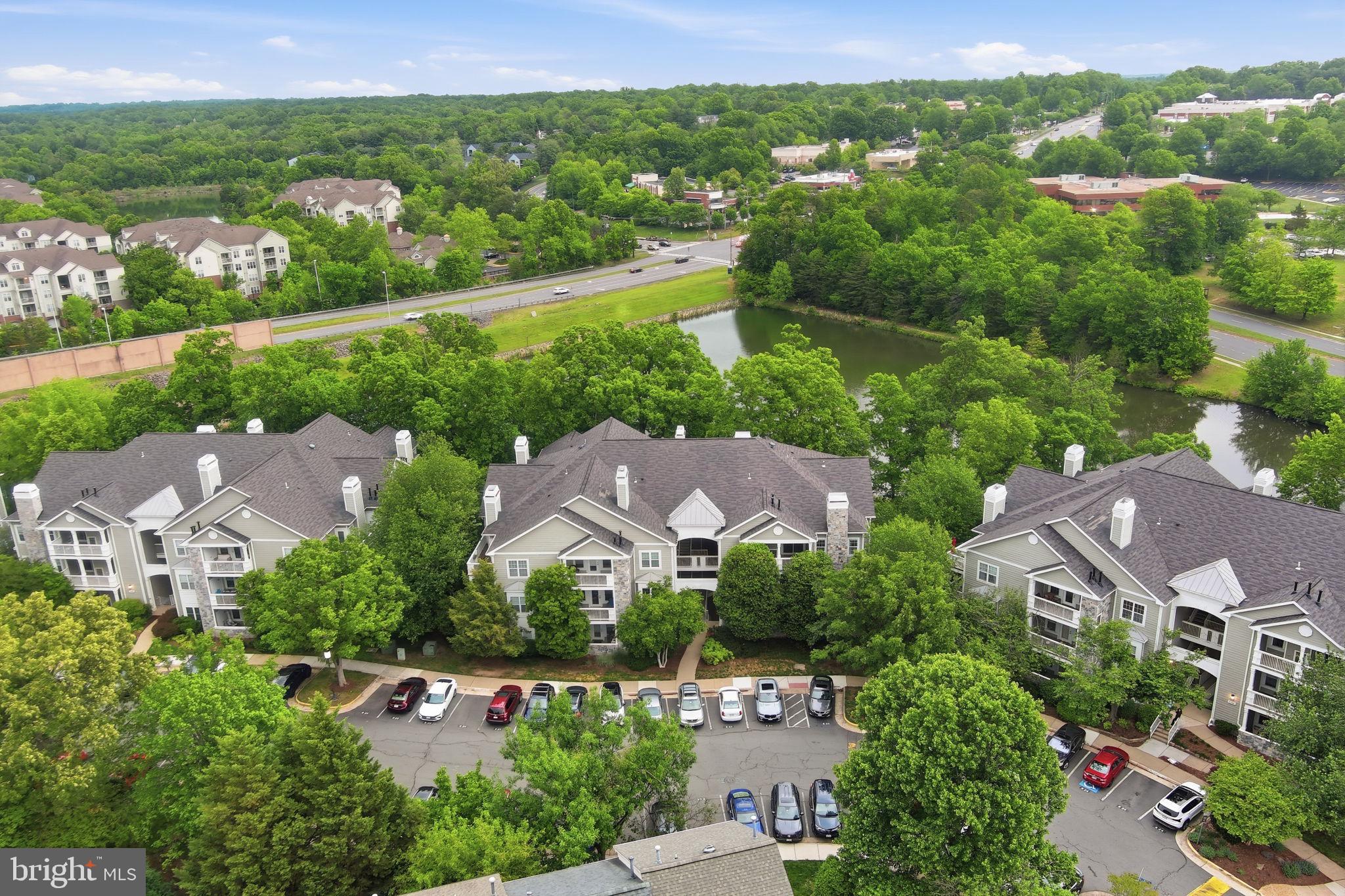 EDGEWATER AT TOWN CENTER - Residential