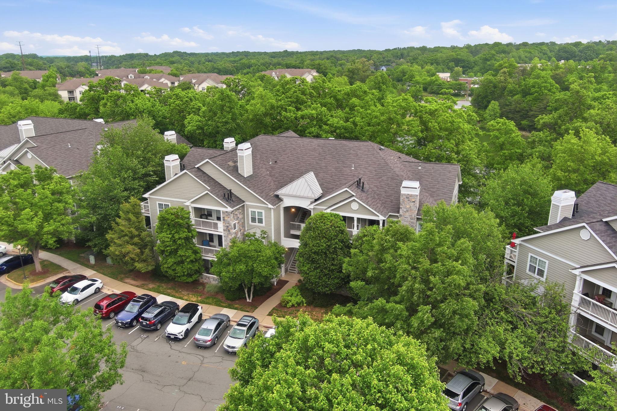 EDGEWATER AT TOWN CENTER - Residential