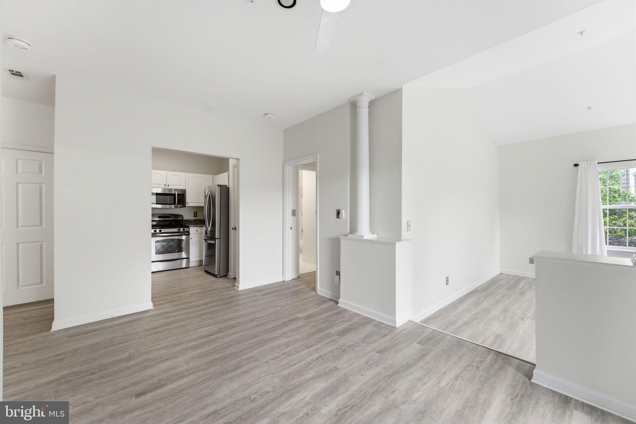 EDGEWATER AT TOWN CENTER - Residential