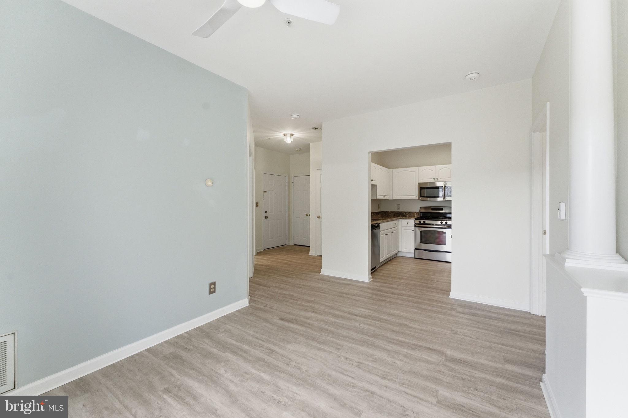 EDGEWATER AT TOWN CENTER - Residential