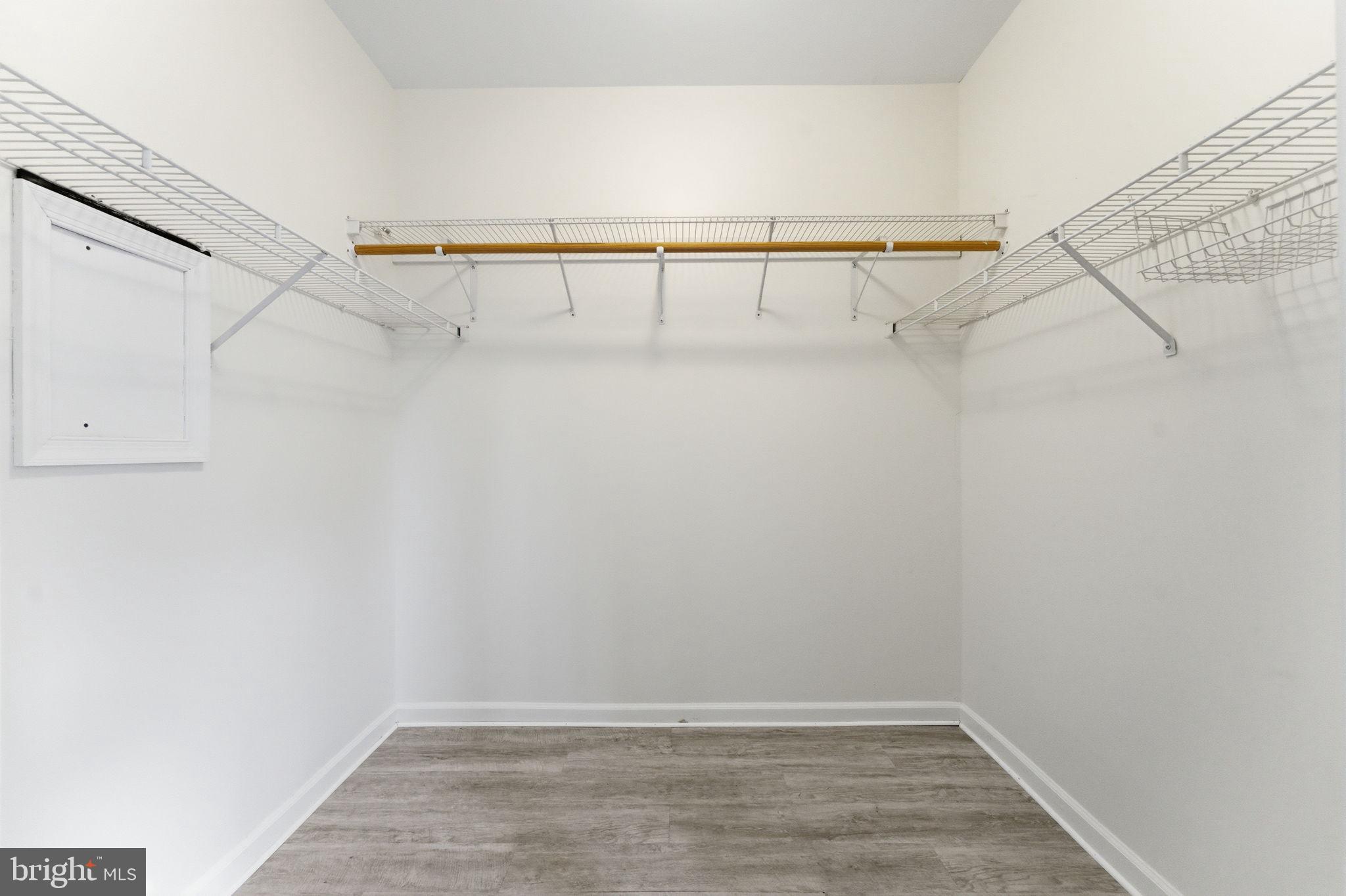EDGEWATER AT TOWN CENTER - Residential