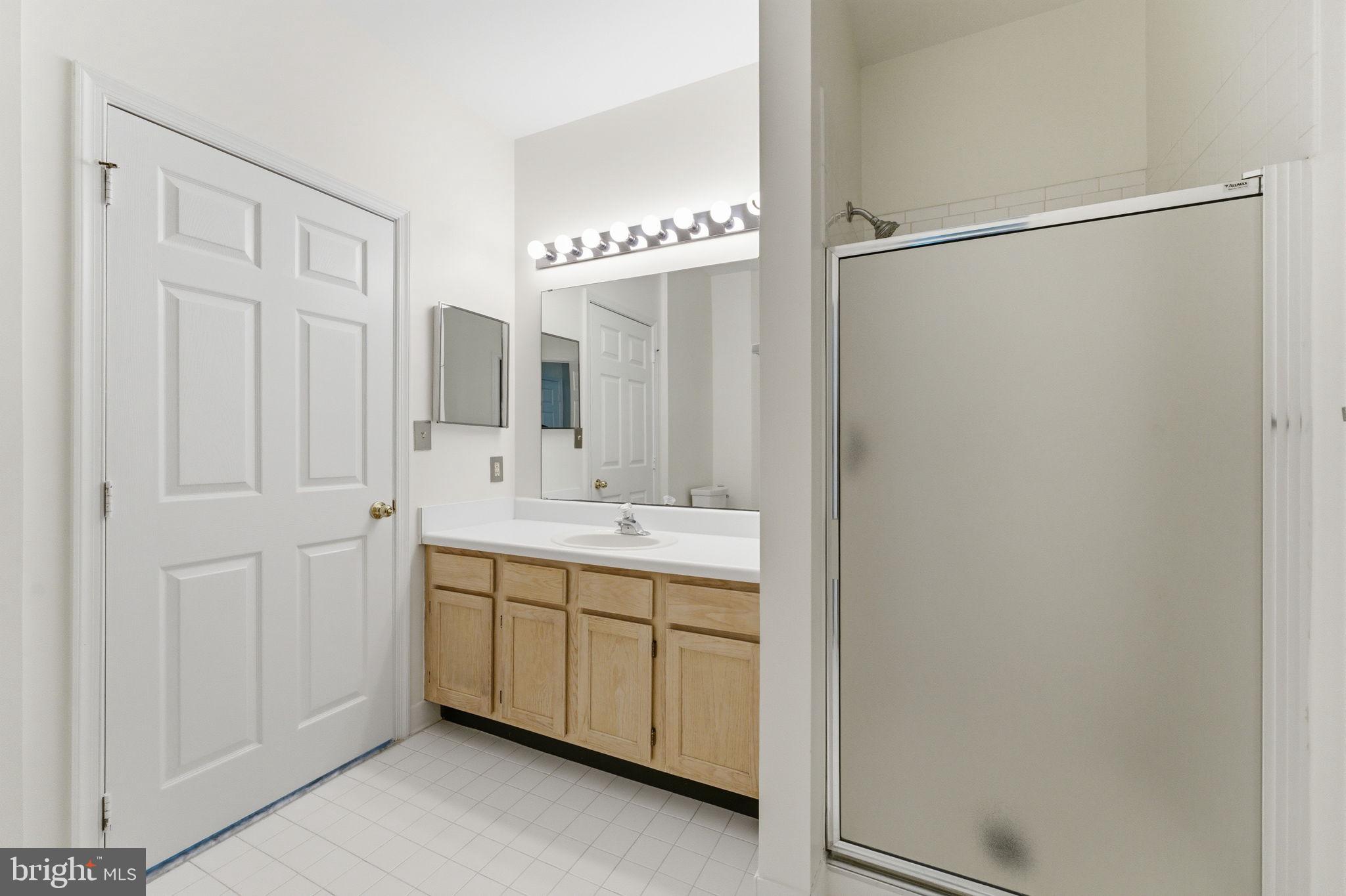 EDGEWATER AT TOWN CENTER - Residential