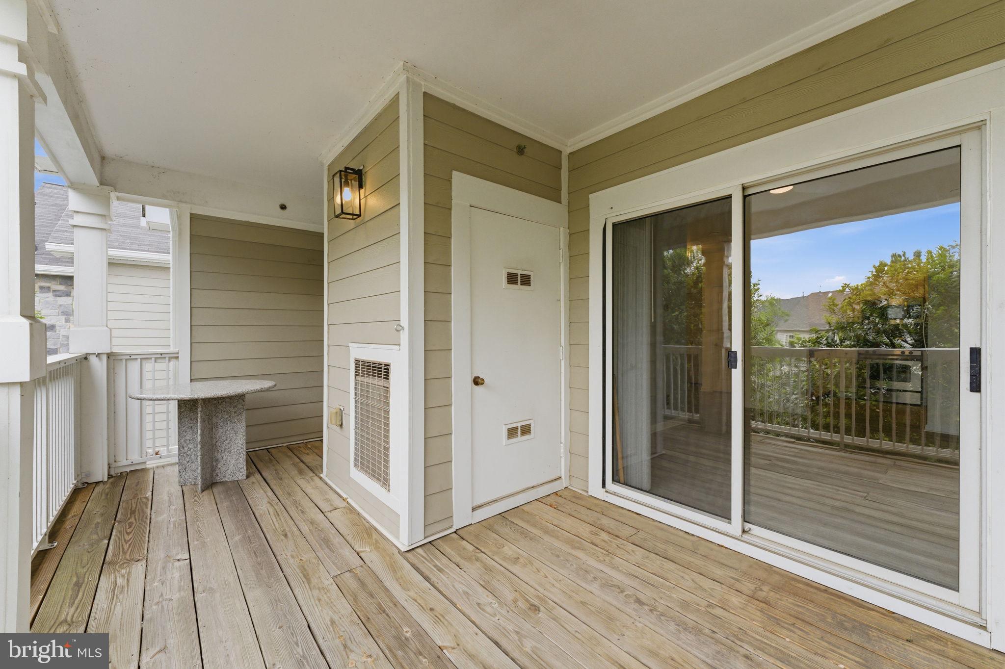 EDGEWATER AT TOWN CENTER - Residential