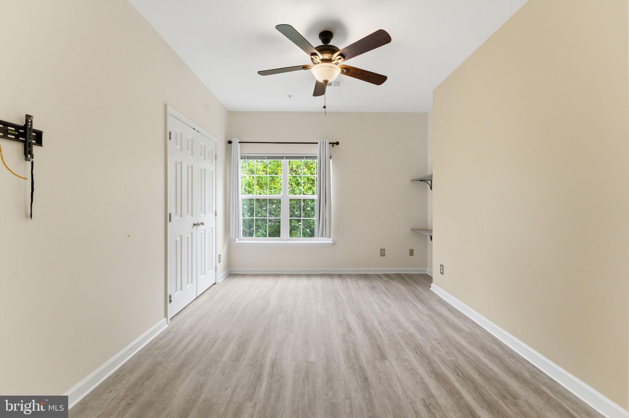 EDGEWATER AT TOWN CENTER - Residential