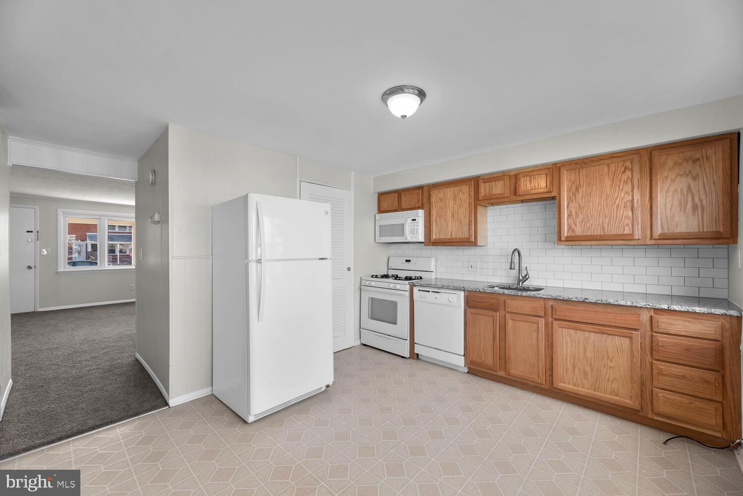 FRIENDSHIP GARDENS - Residential Lease