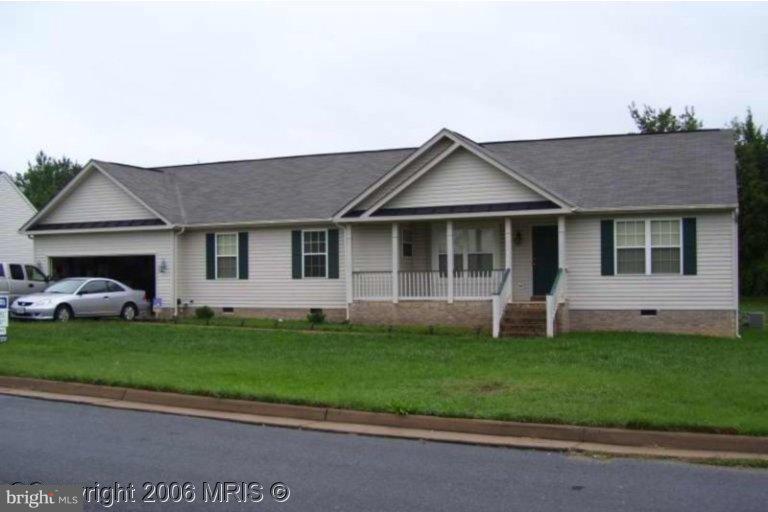 DEACON WOODS - Residential Lease