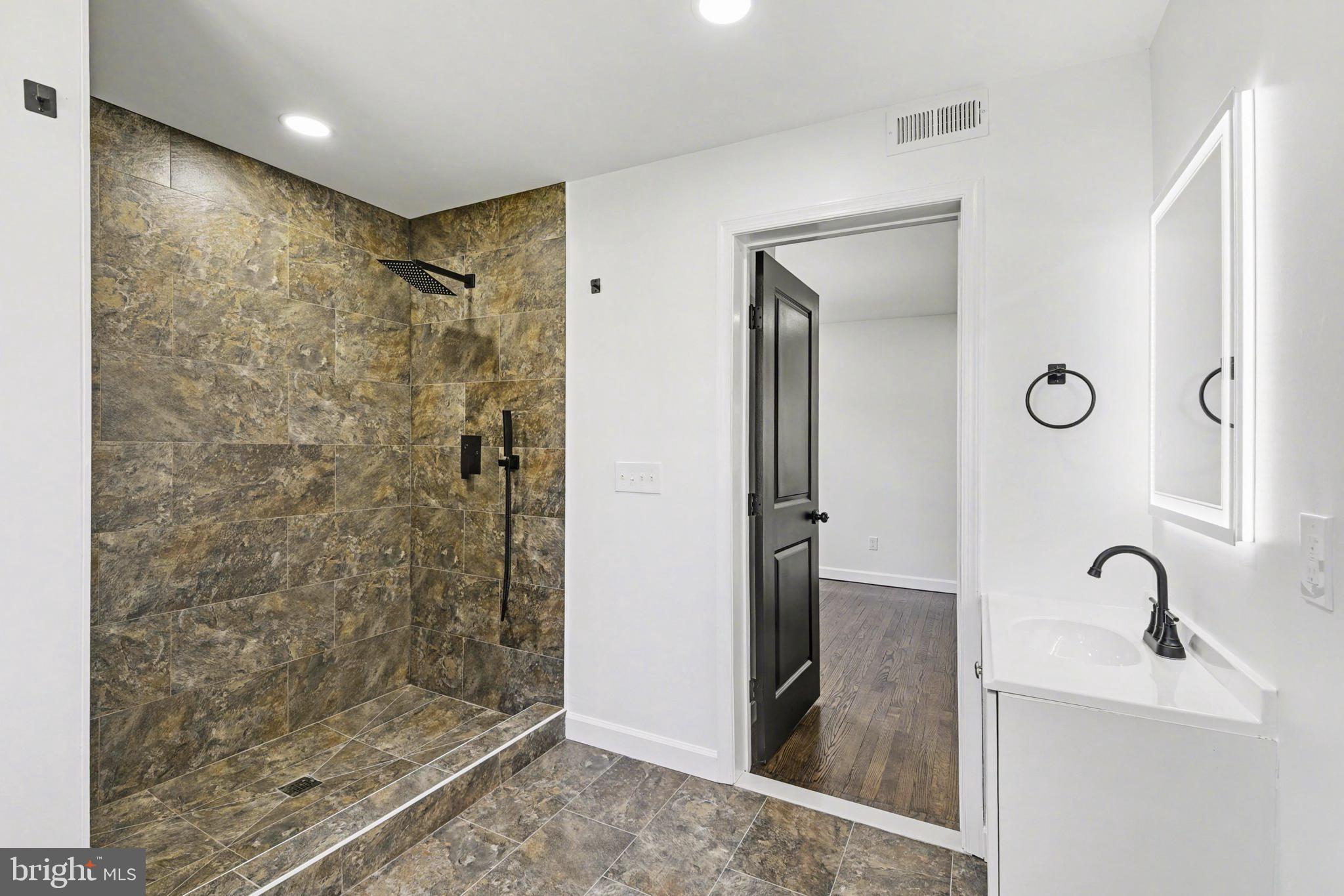 WALTHERSON - Residential