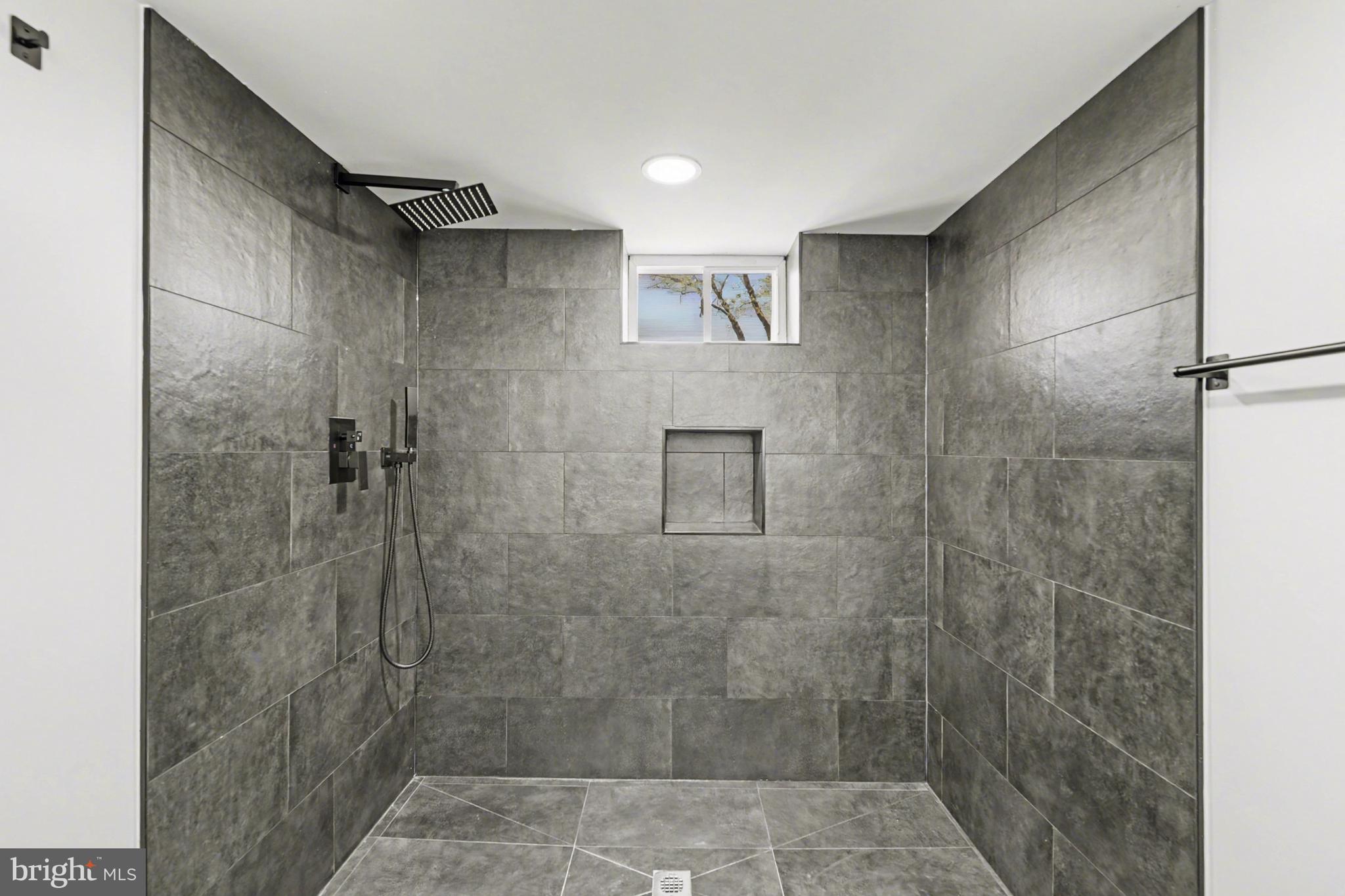 WALTHERSON - Residential