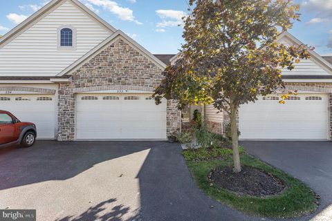 Photo of 232 Masonic Drive, ELIZABETHTOWN, PA 17022 (MLS # PALA2059100)