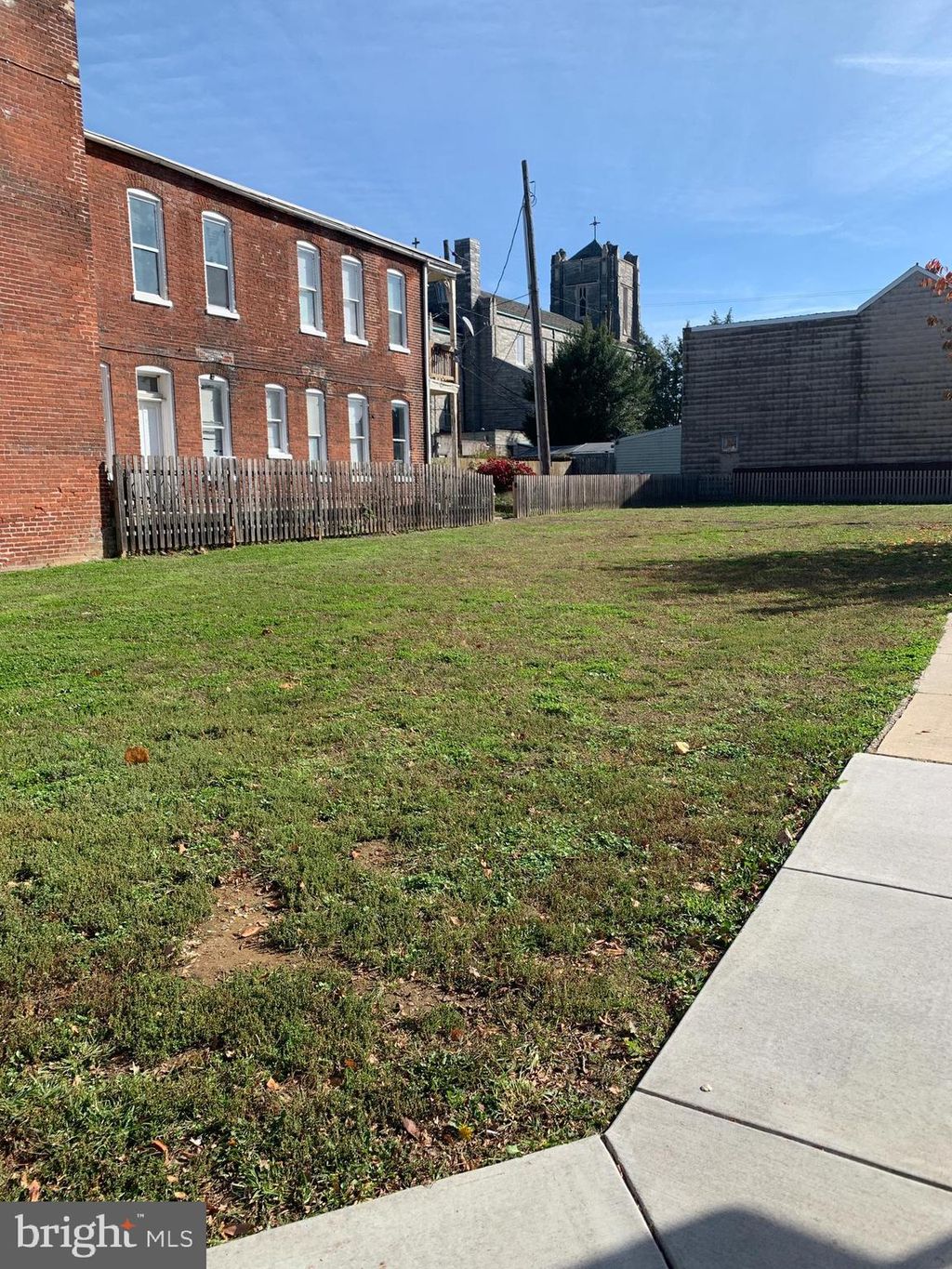 Photo of 400 LOCUST ST, COLUMBIA, PA 17512 (MLS # PALA2027498)